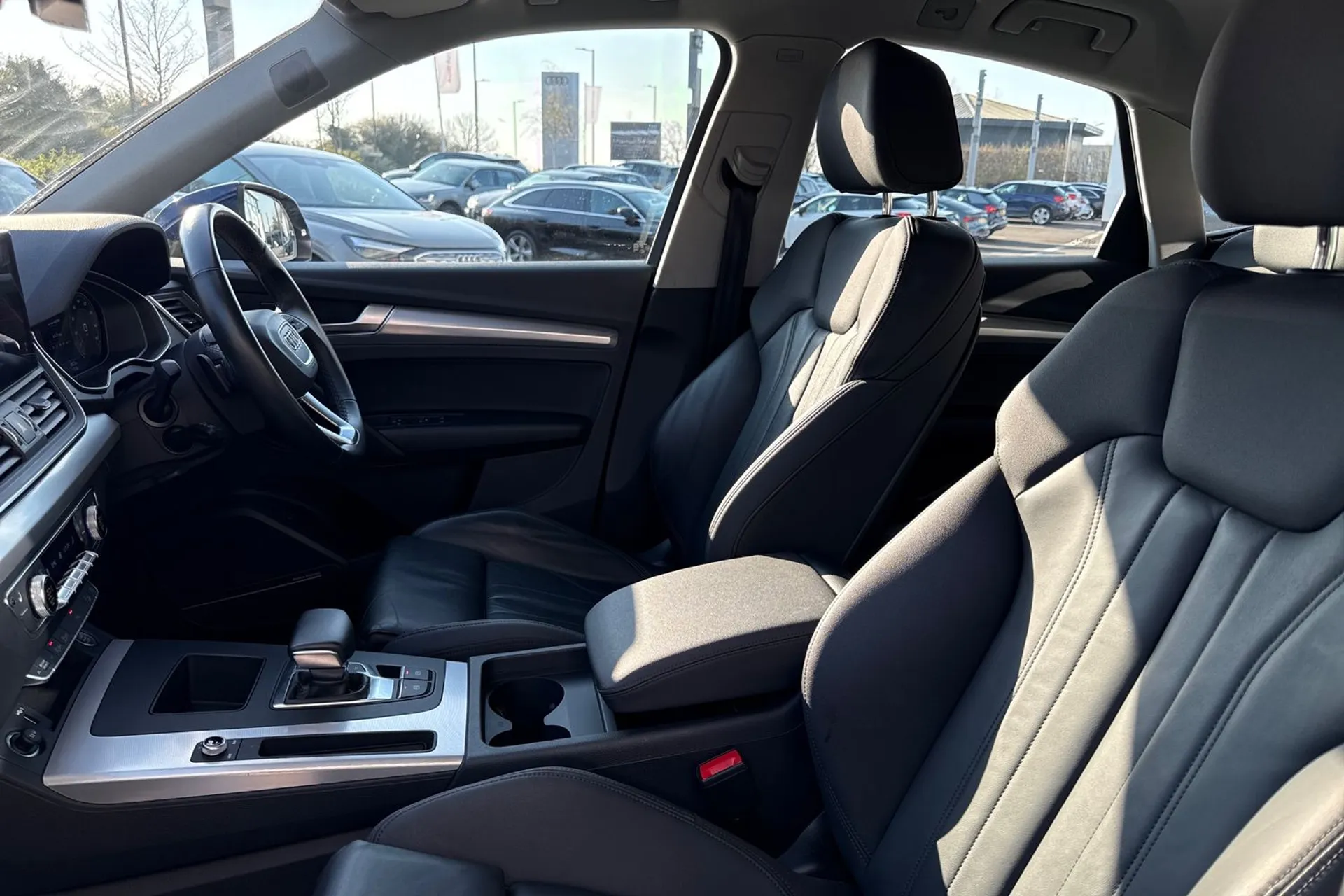 Audi Q5 thumbnail image number 43