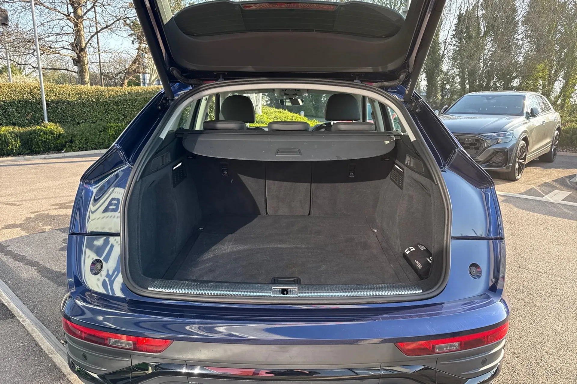 Audi Q5 thumbnail image number 35