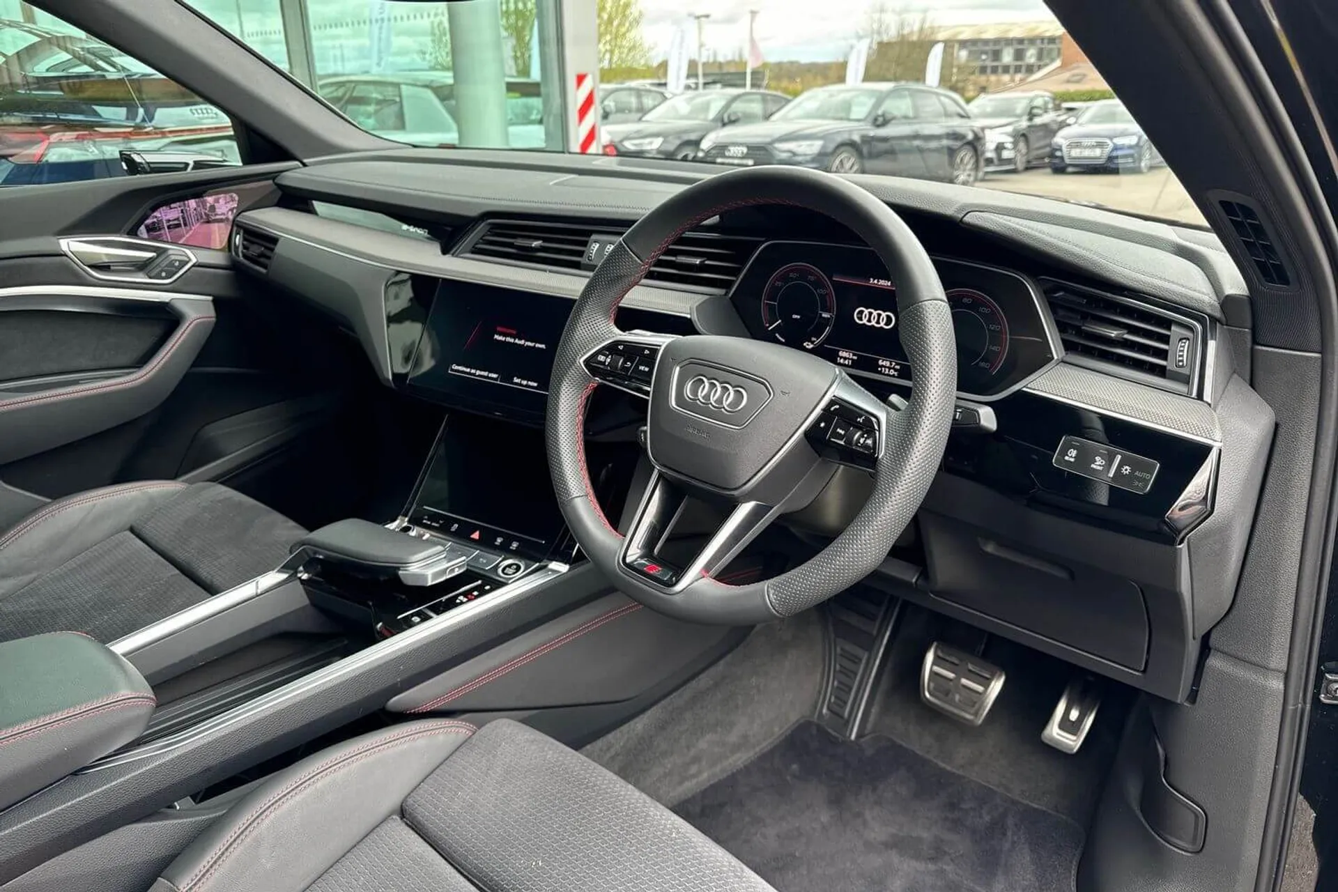 Audi Q8 thumbnail image number 5