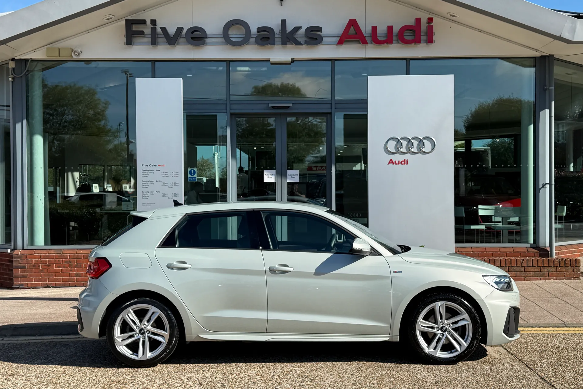 Audi A1 thumbnail image number 2