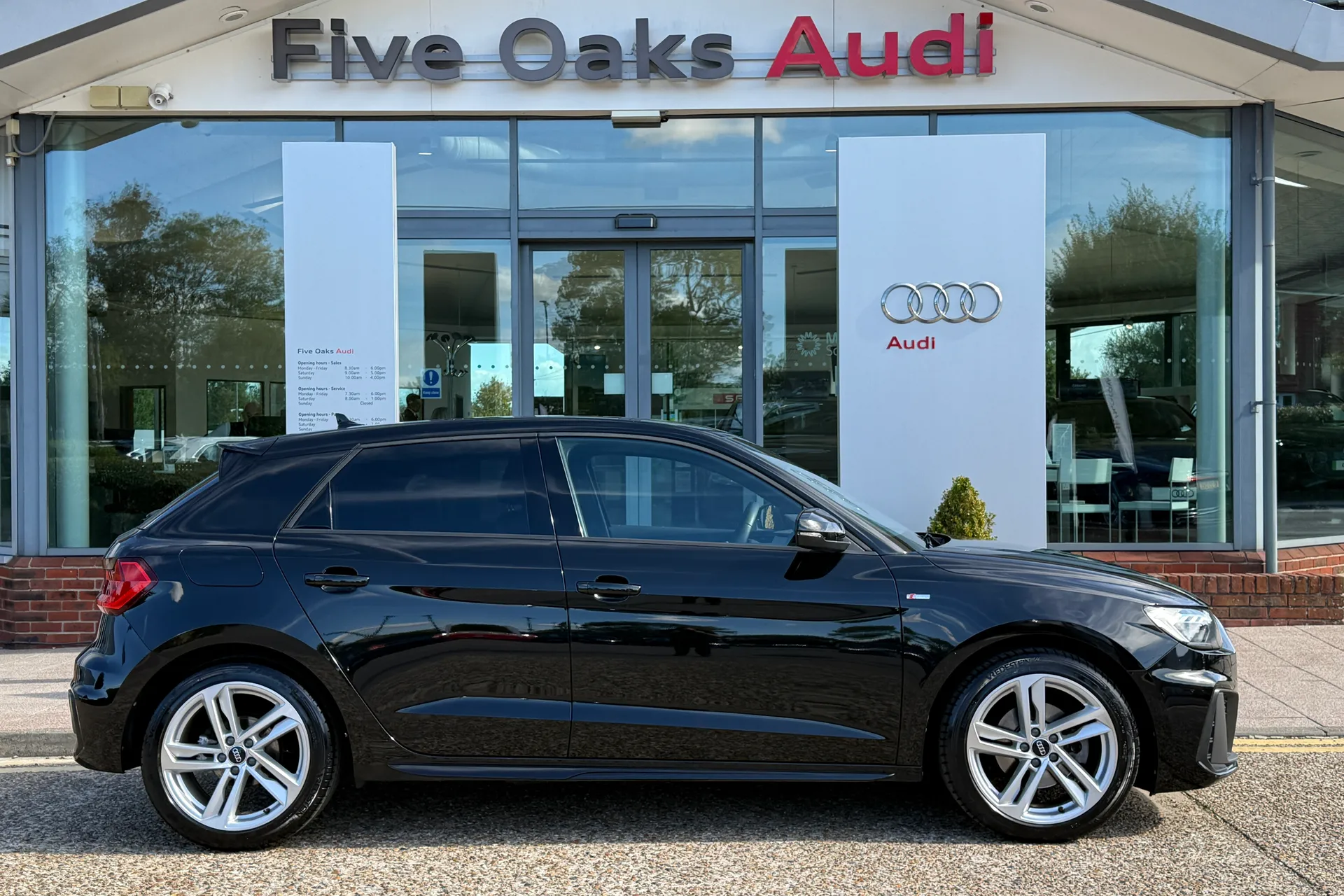 Audi A1 thumbnail image number 2