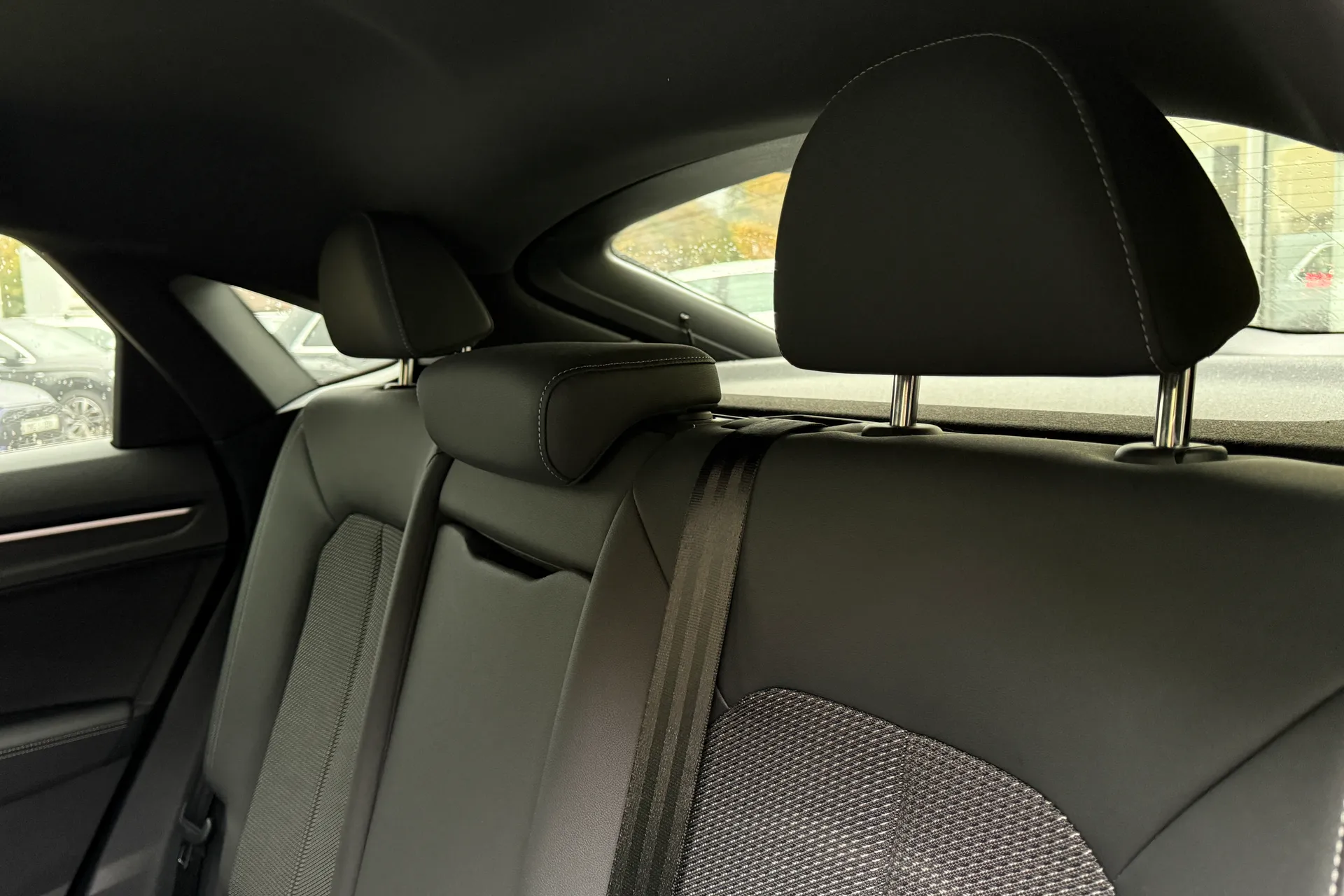 Audi Q3 thumbnail image number 29