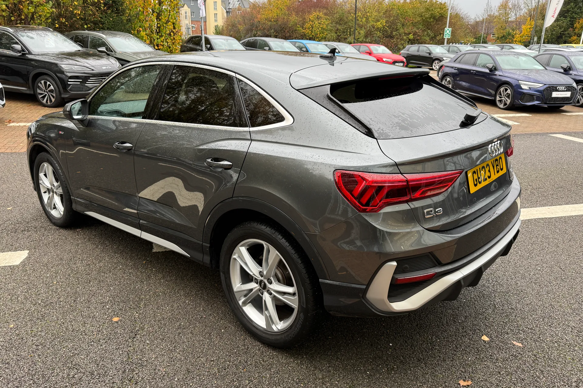 Audi Q3 thumbnail image number 9