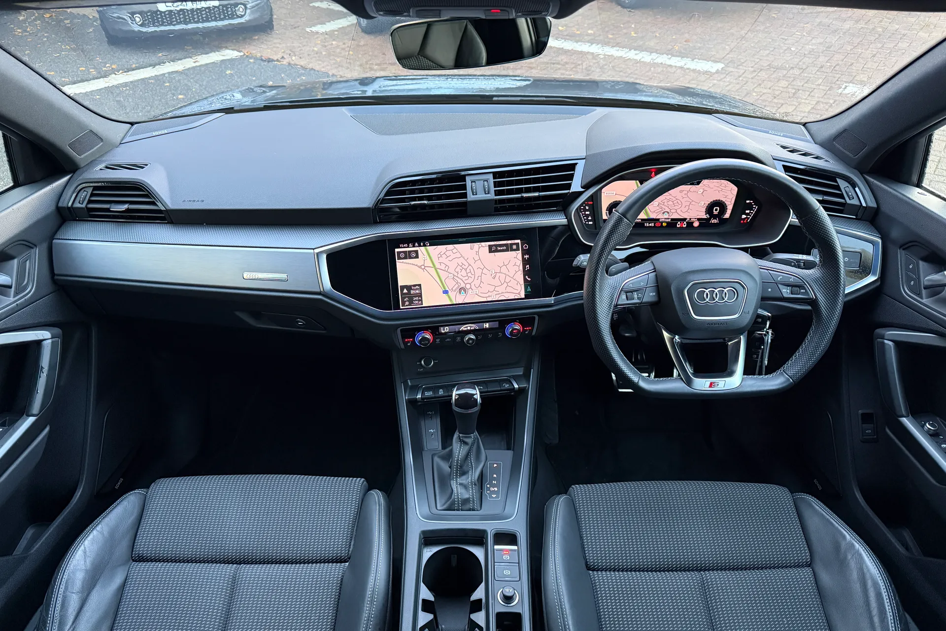 Audi Q3 thumbnail image number 3