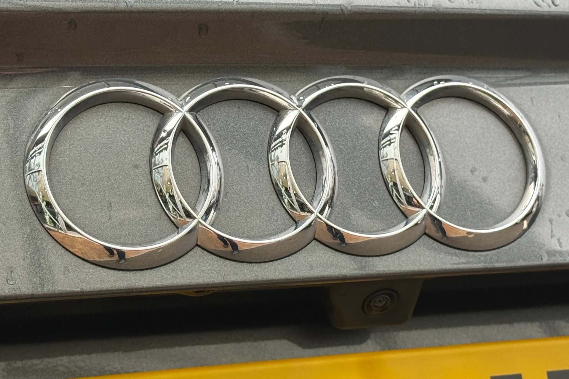 Audi Q3 thumbnail image number 32