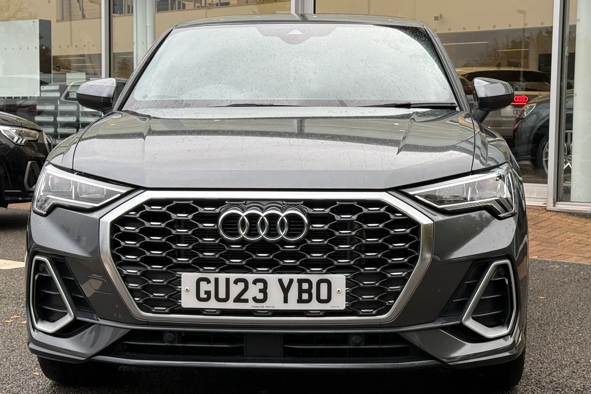 Audi Q3 thumbnail image number 16