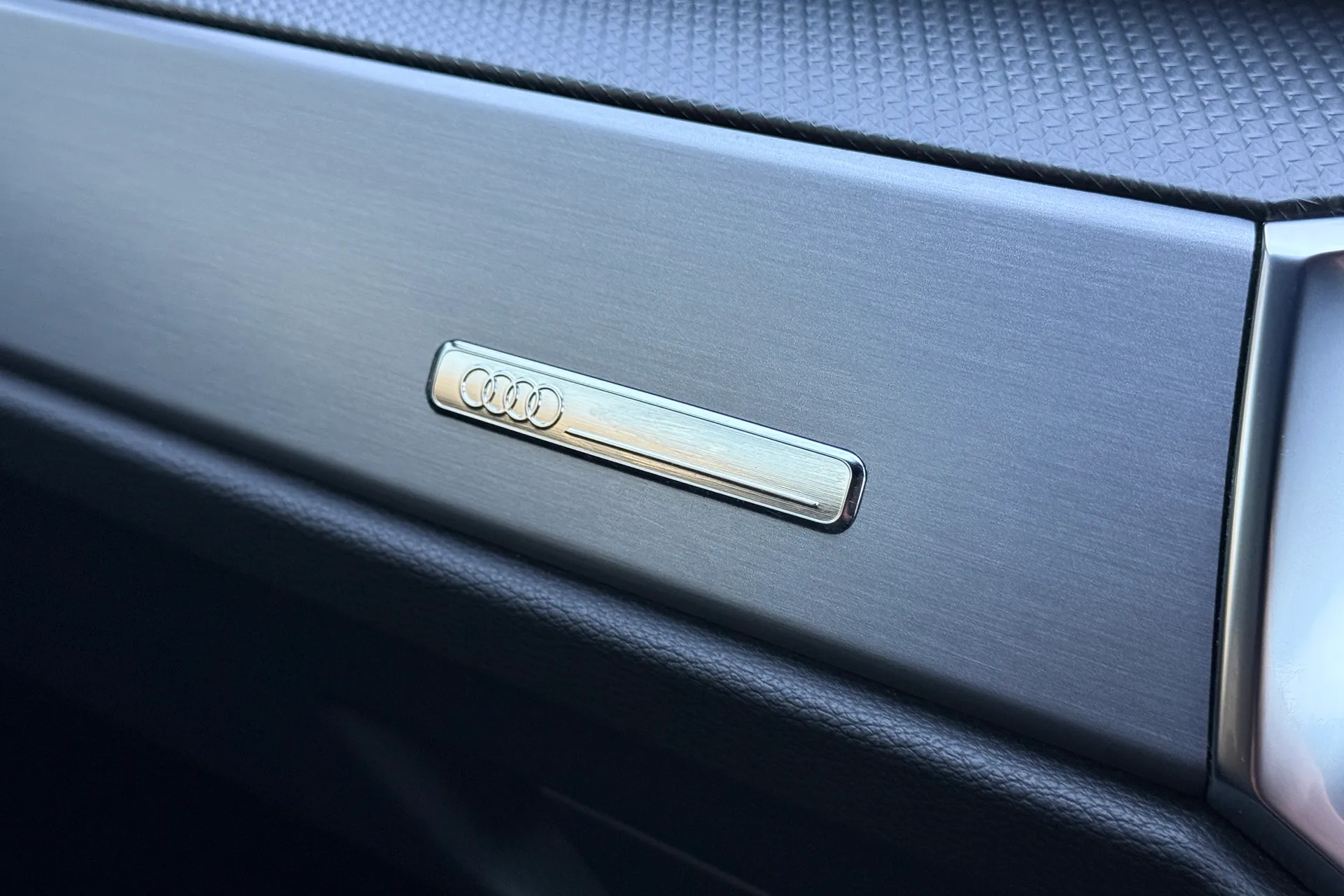 Audi Q3 thumbnail image number 54