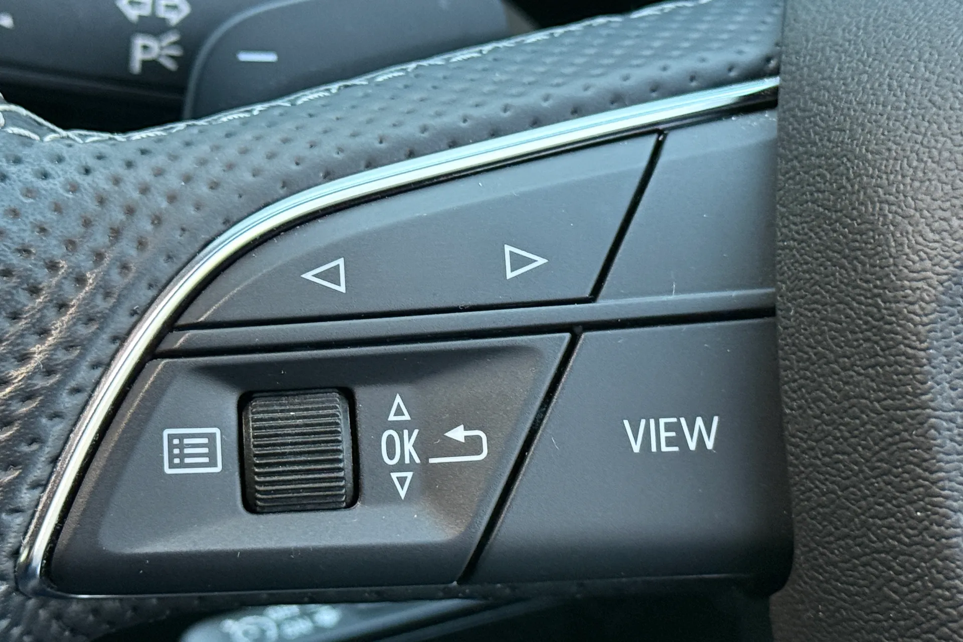 Audi Q3 thumbnail image number 49