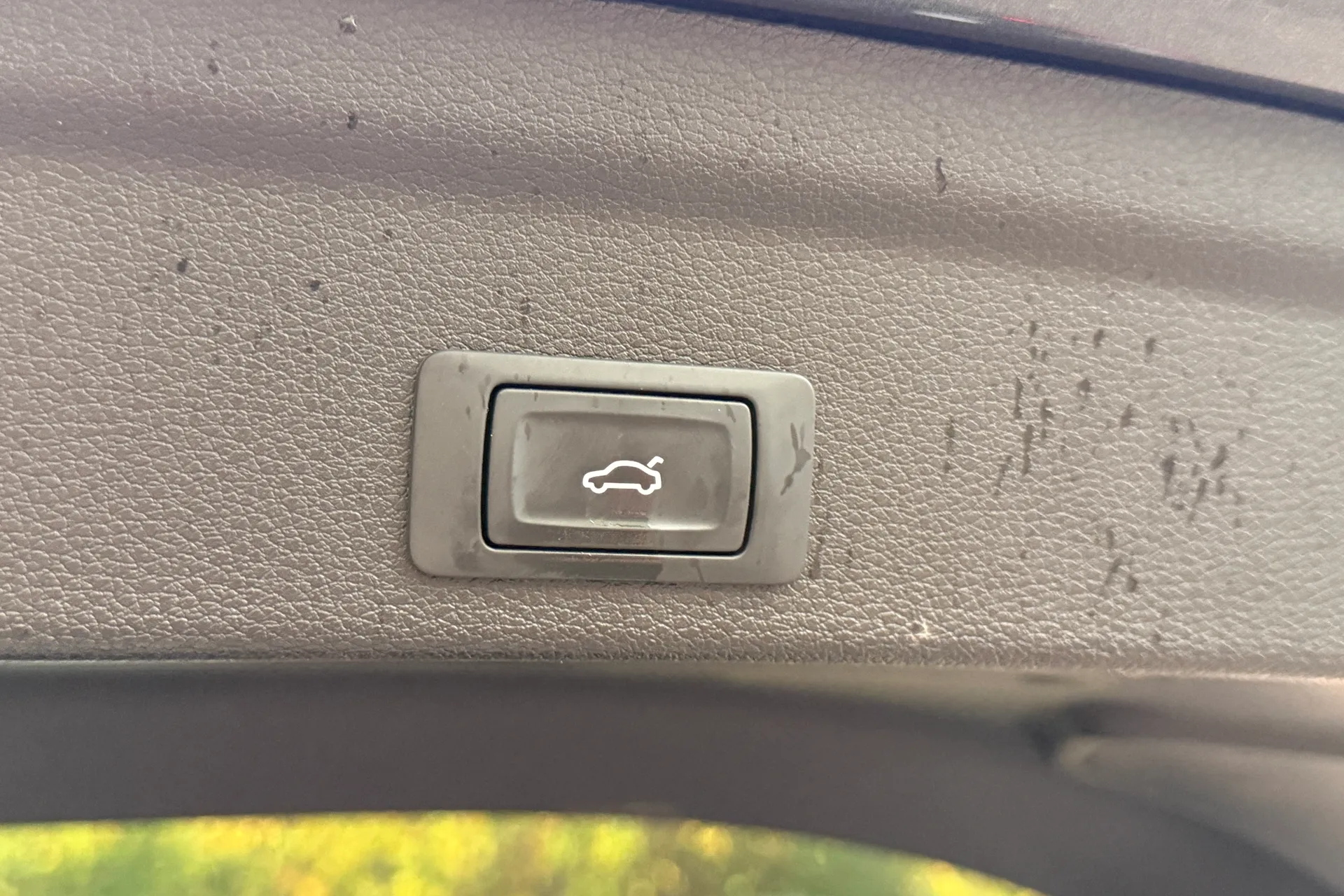 Audi Q3 thumbnail image number 35