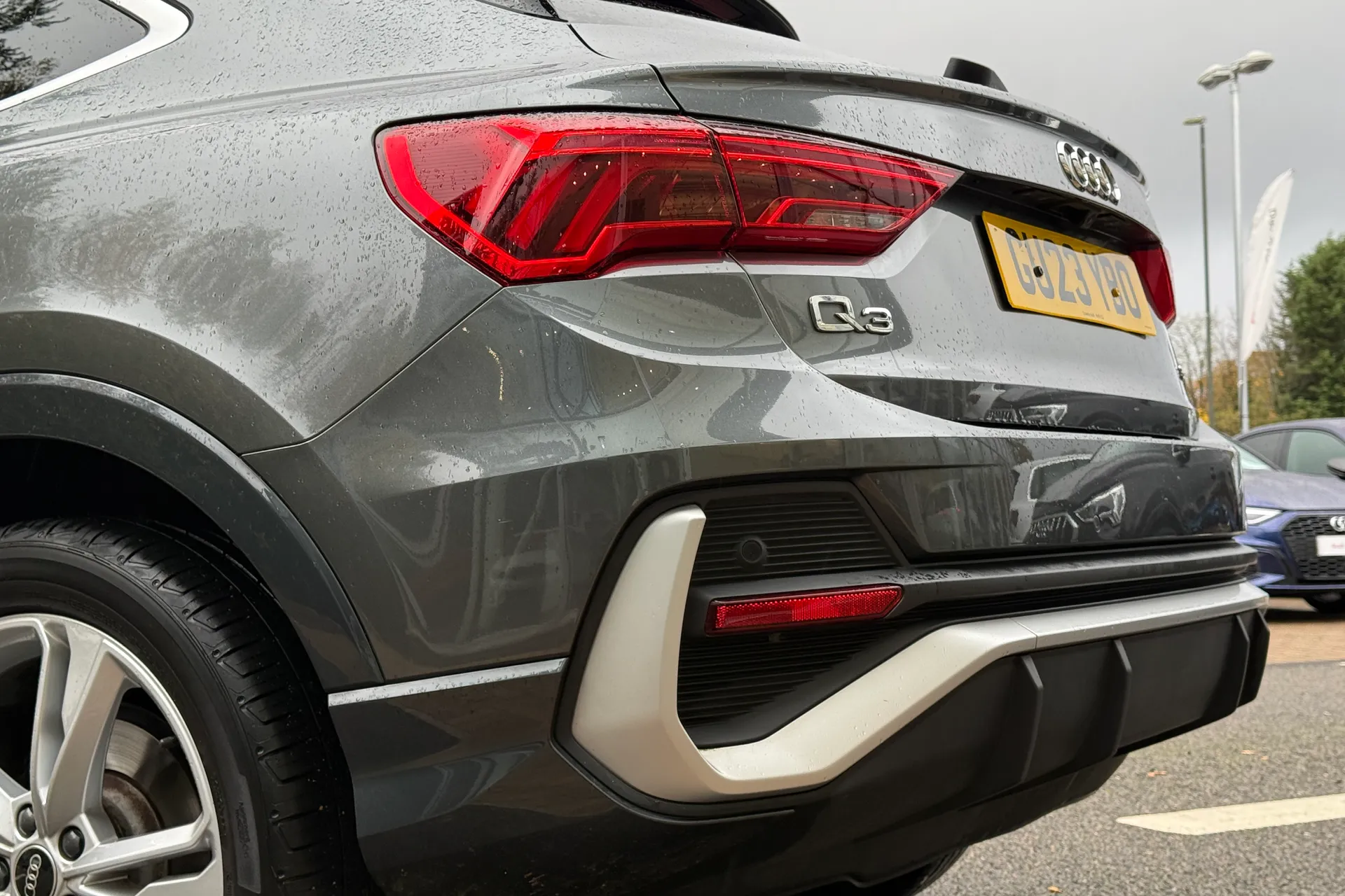 Audi Q3 thumbnail image number 38