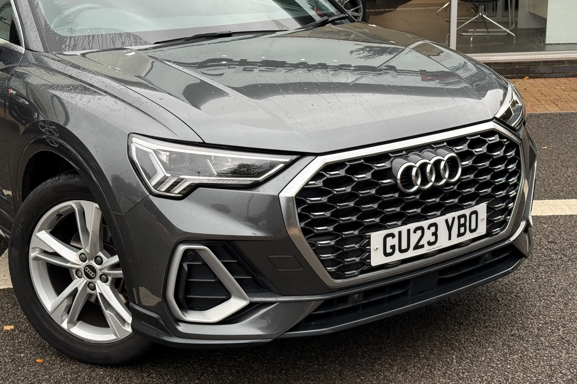 Audi Q3 thumbnail image number 22