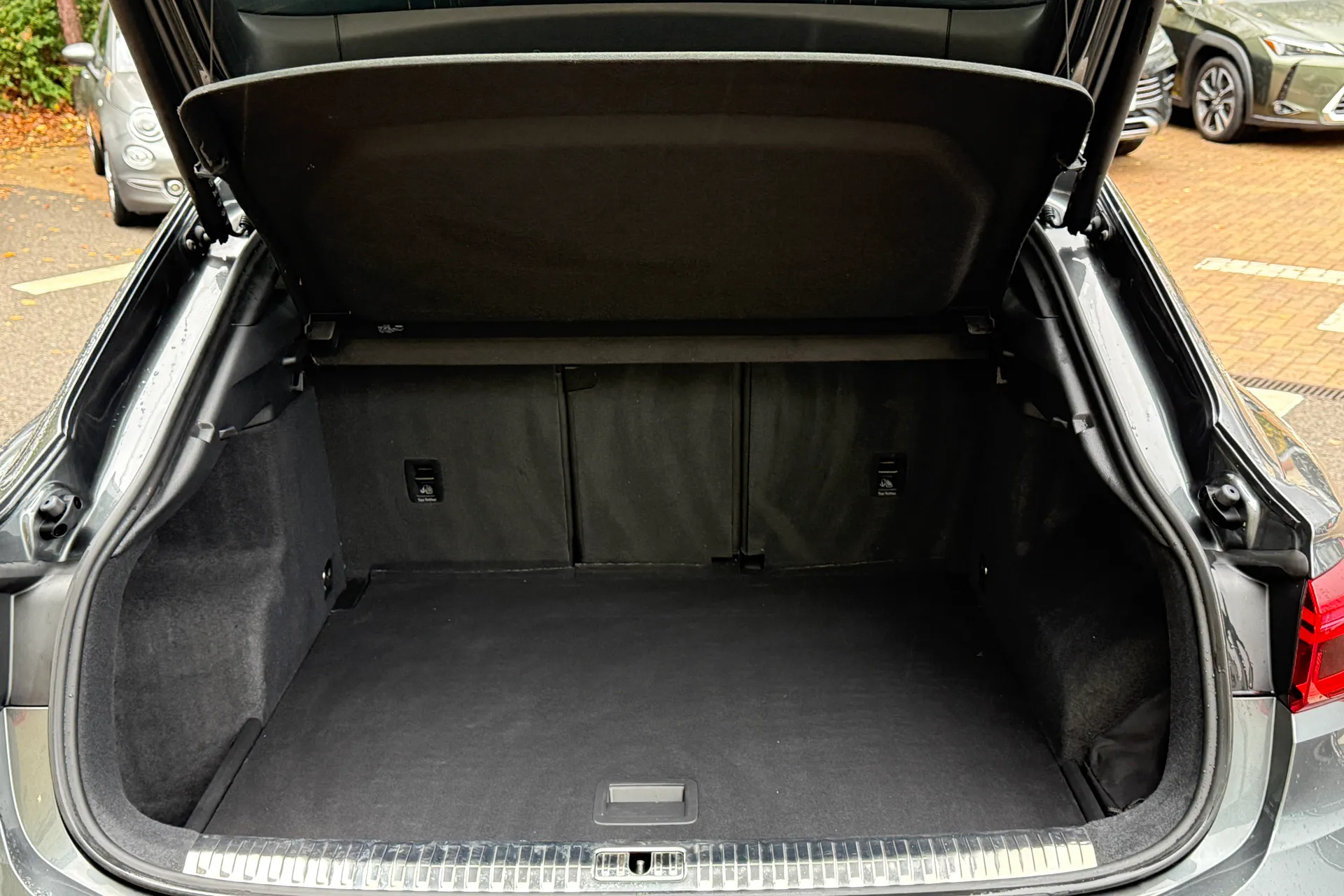 Audi Q3 thumbnail image number 34