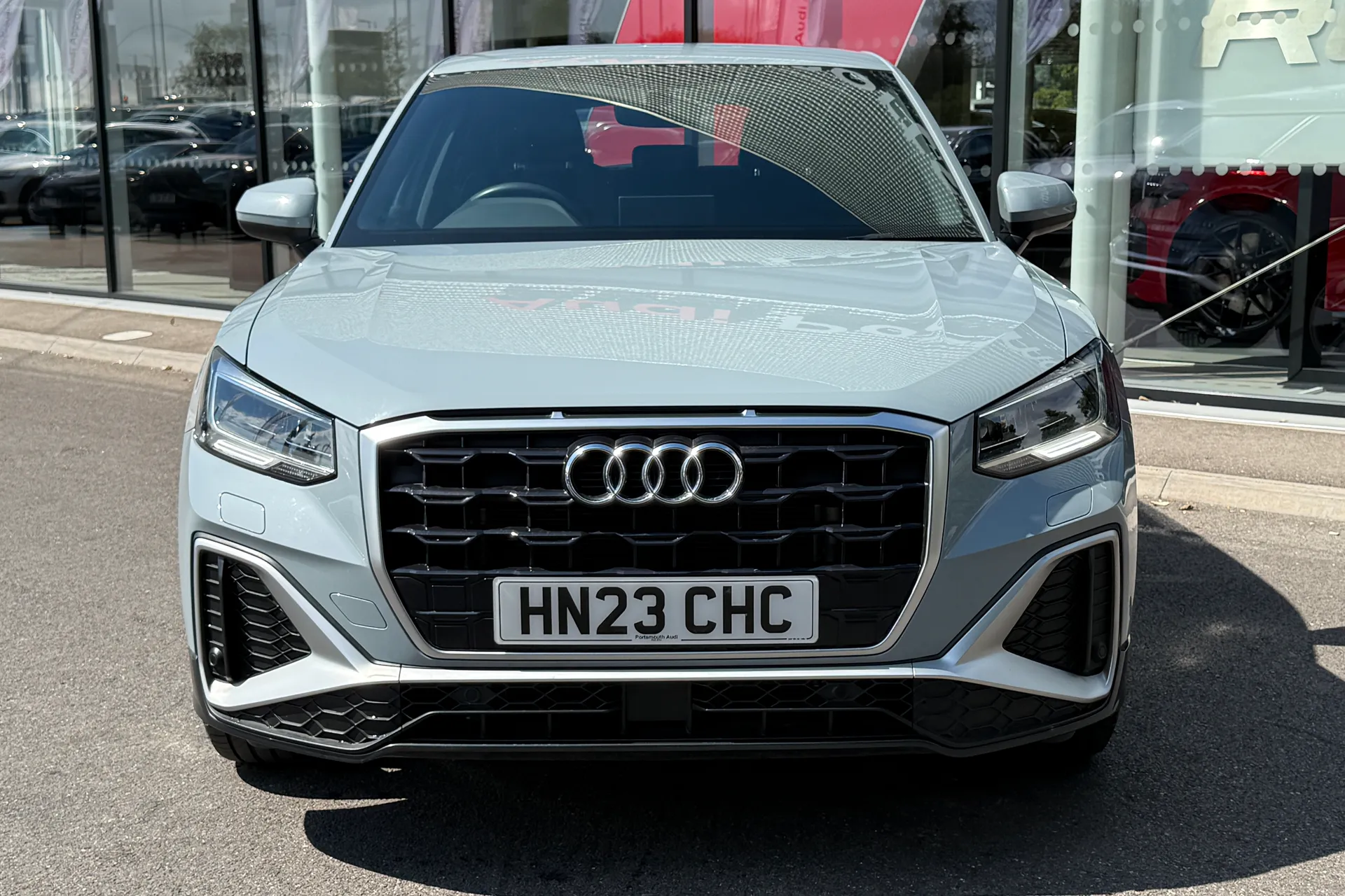 Audi Q2 thumbnail image number 17