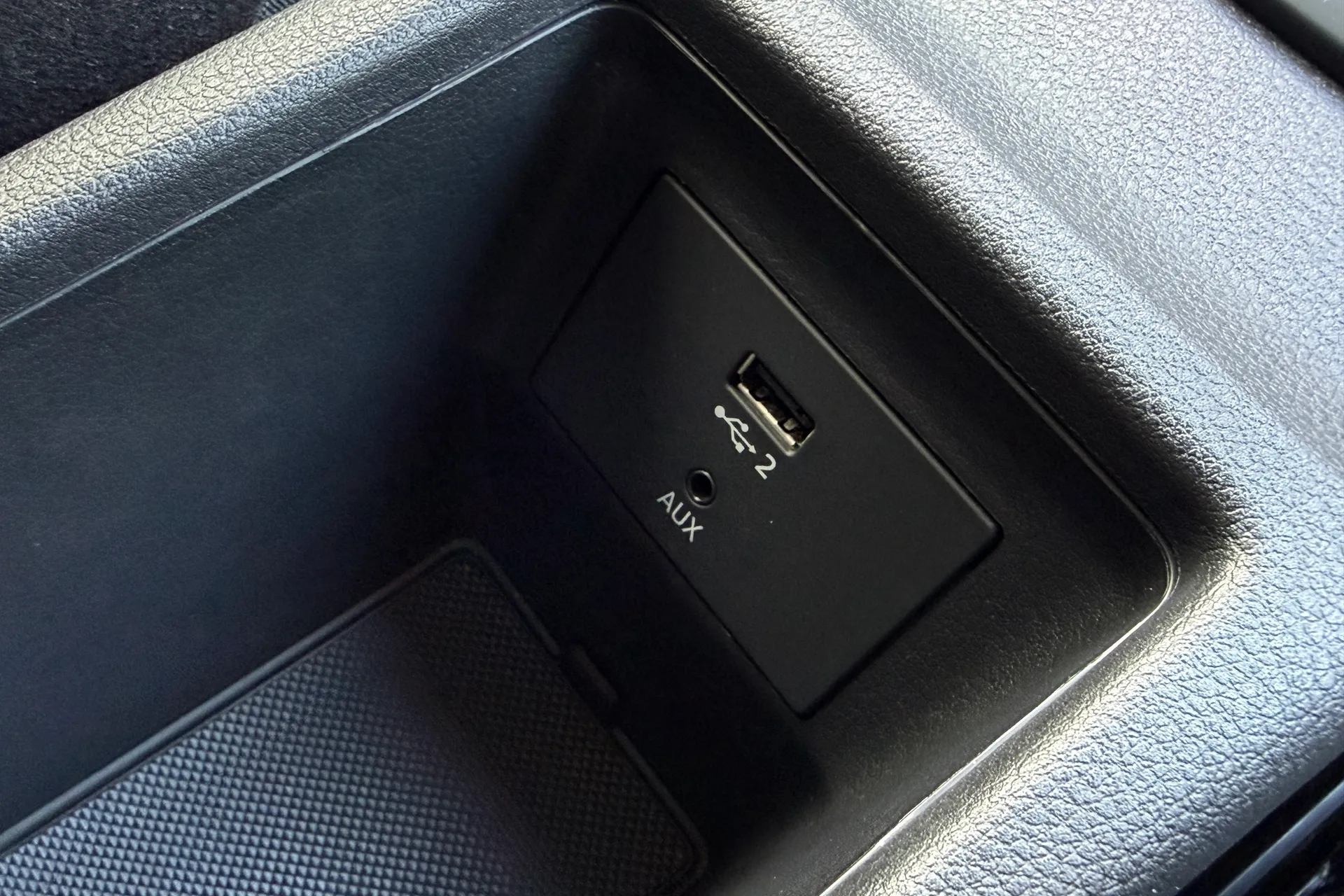 Audi Q2 thumbnail image number 39