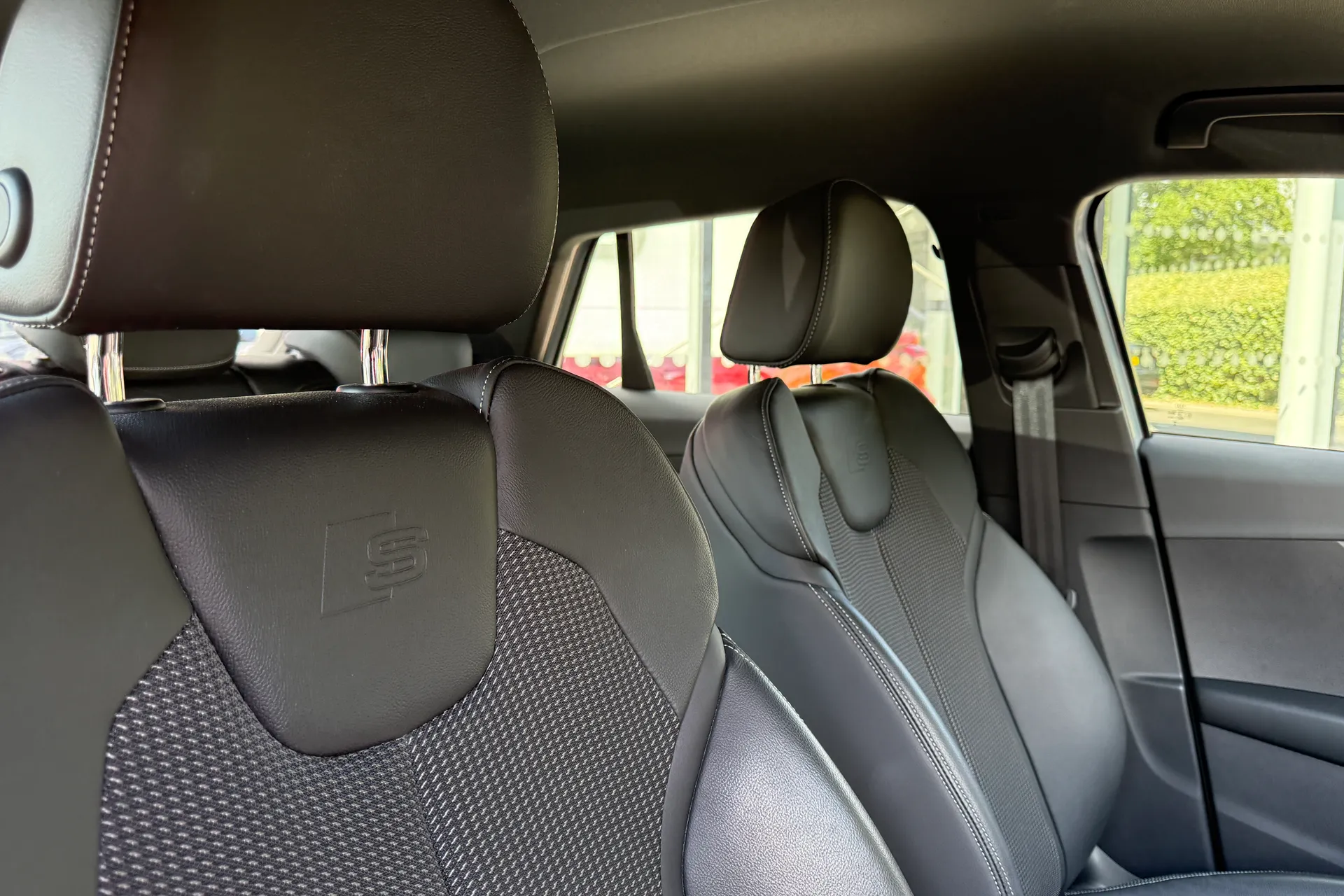 Audi Q2 thumbnail image number 26
