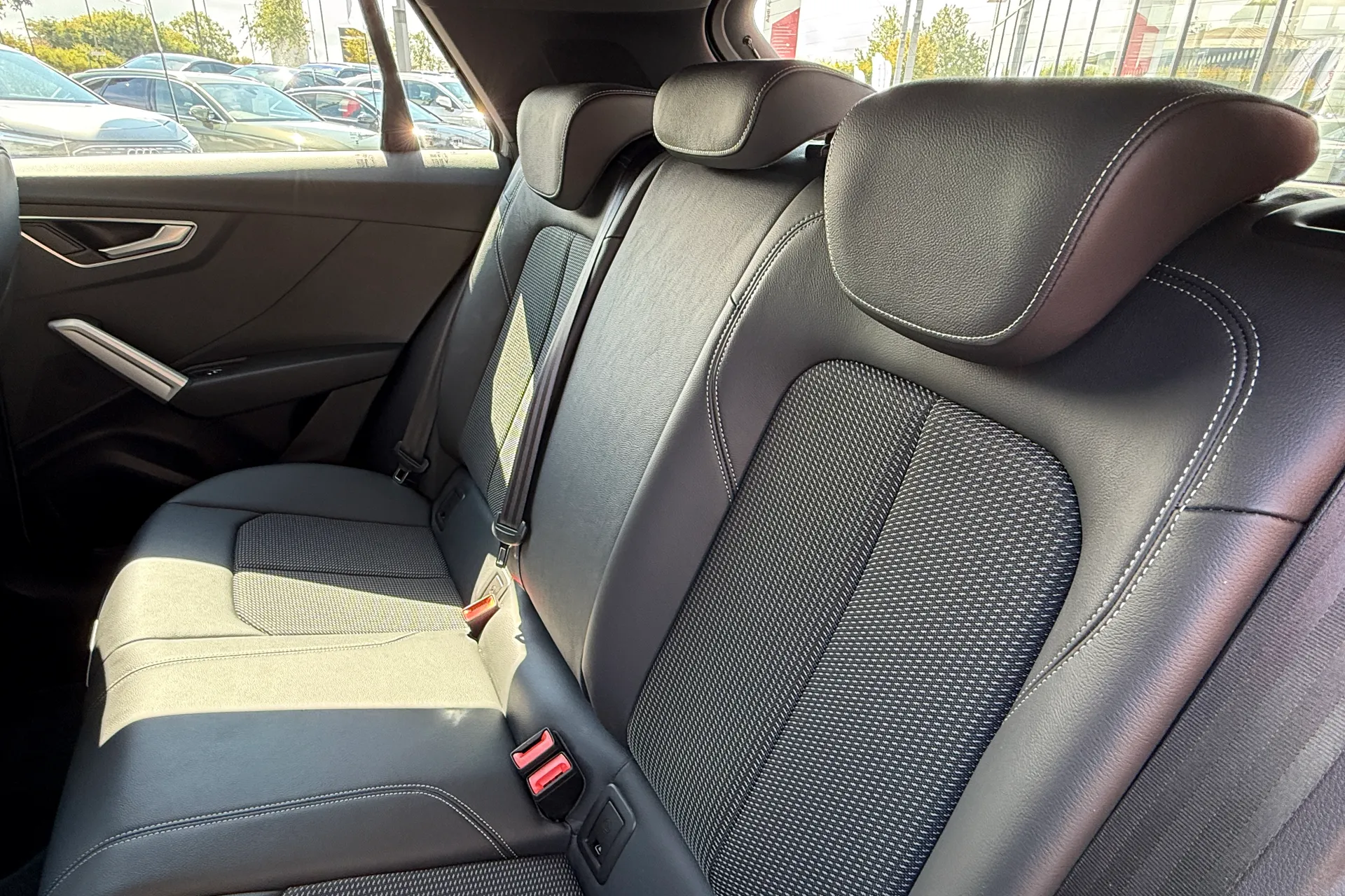 Audi Q2 thumbnail image number 46