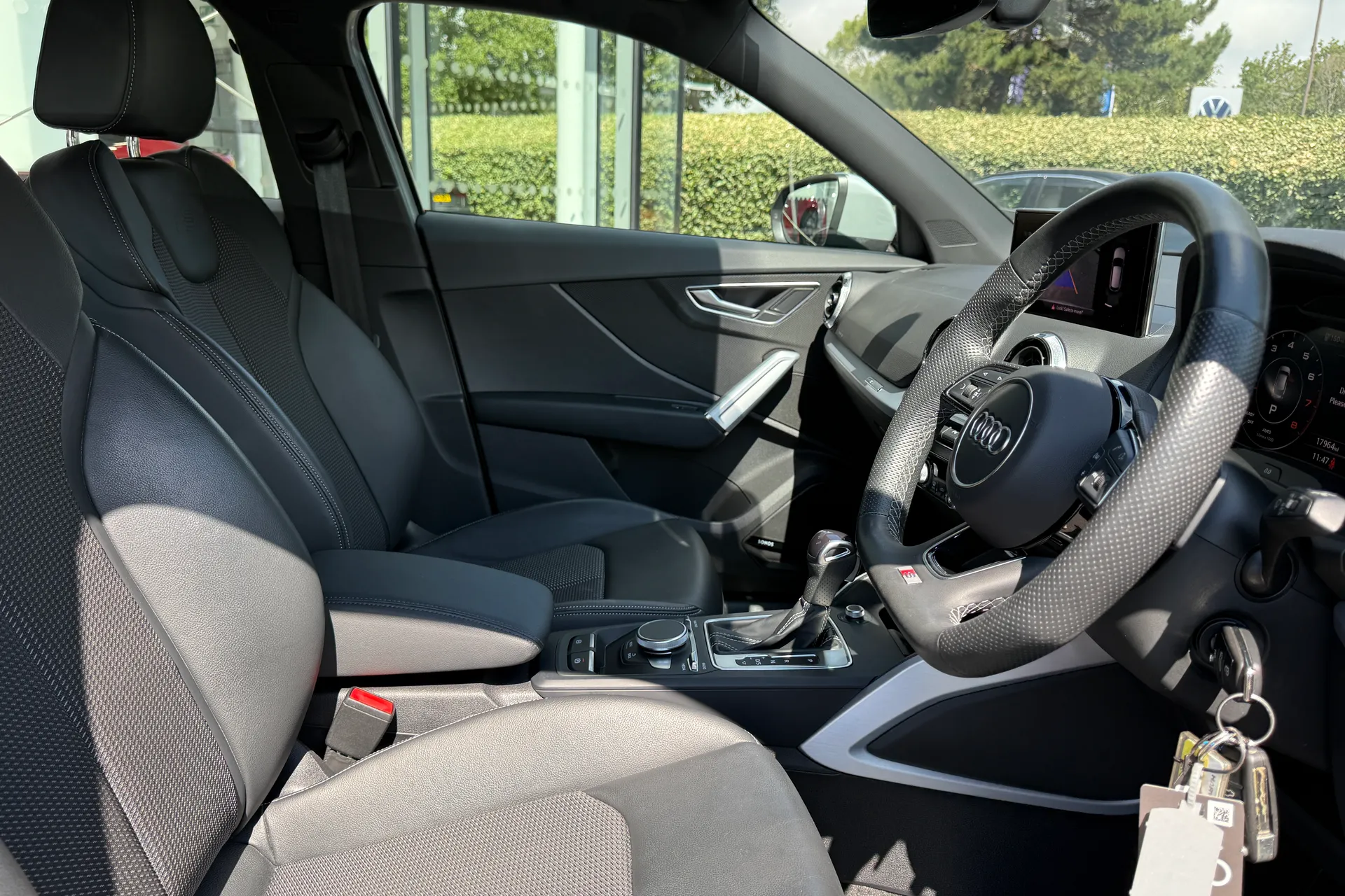 Audi Q2 thumbnail image number 23