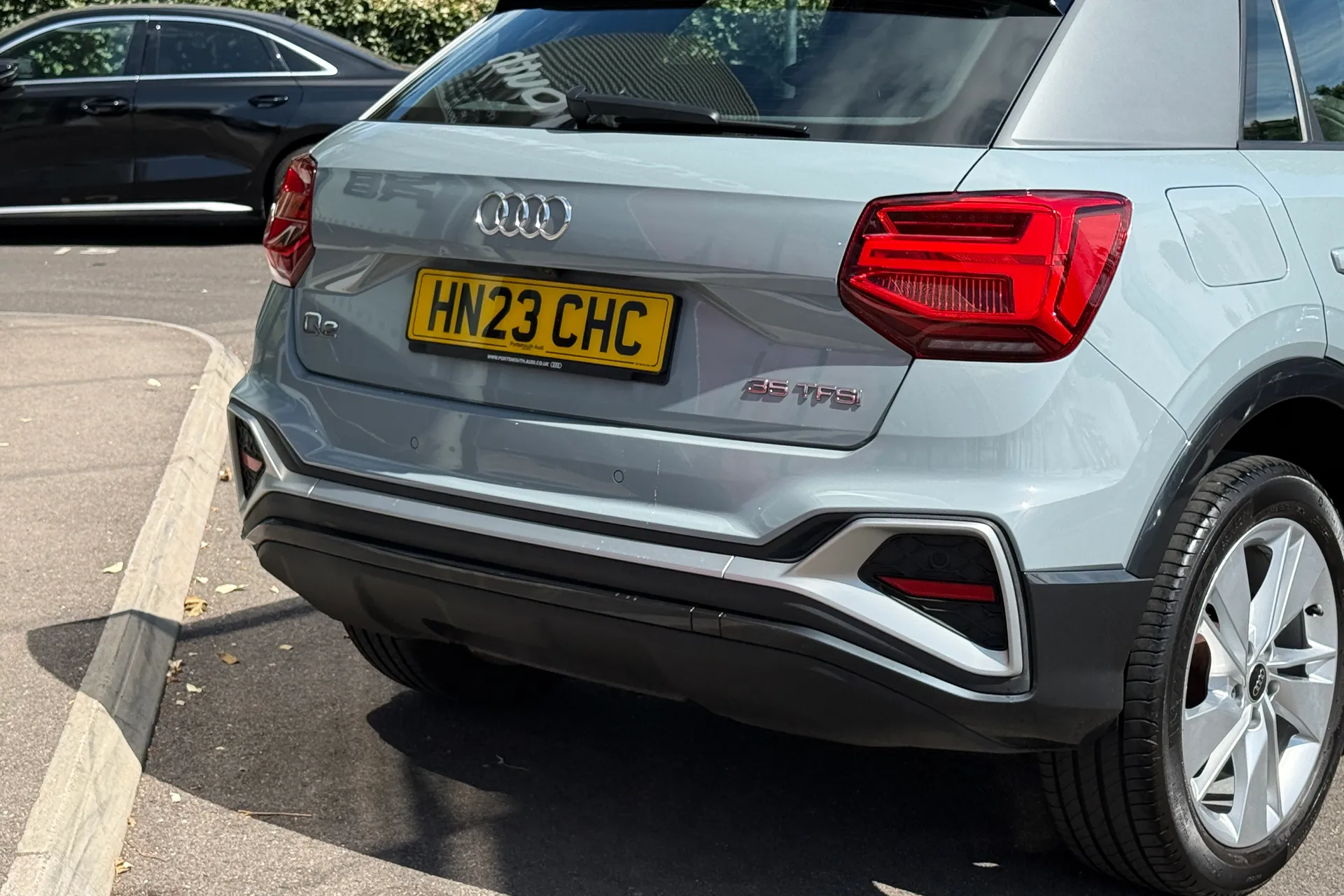 Audi Q2 thumbnail image number 19