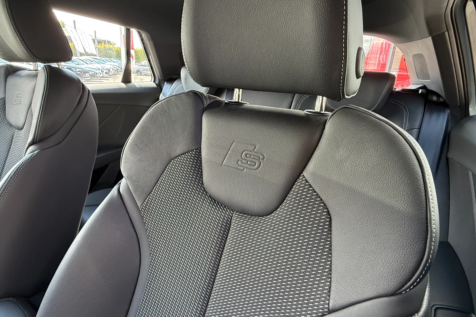 Audi Q2 thumbnail image number 45