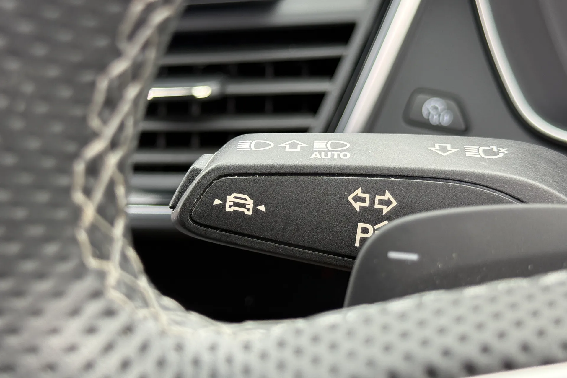 Audi Q5 thumbnail image number 23