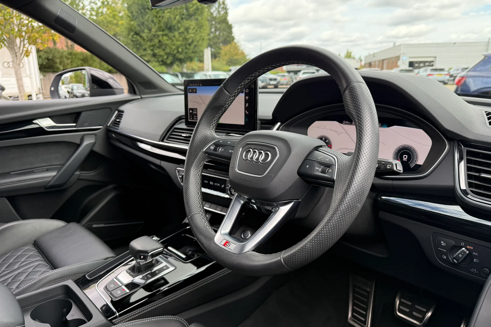 Audi Q5 thumbnail image number 33