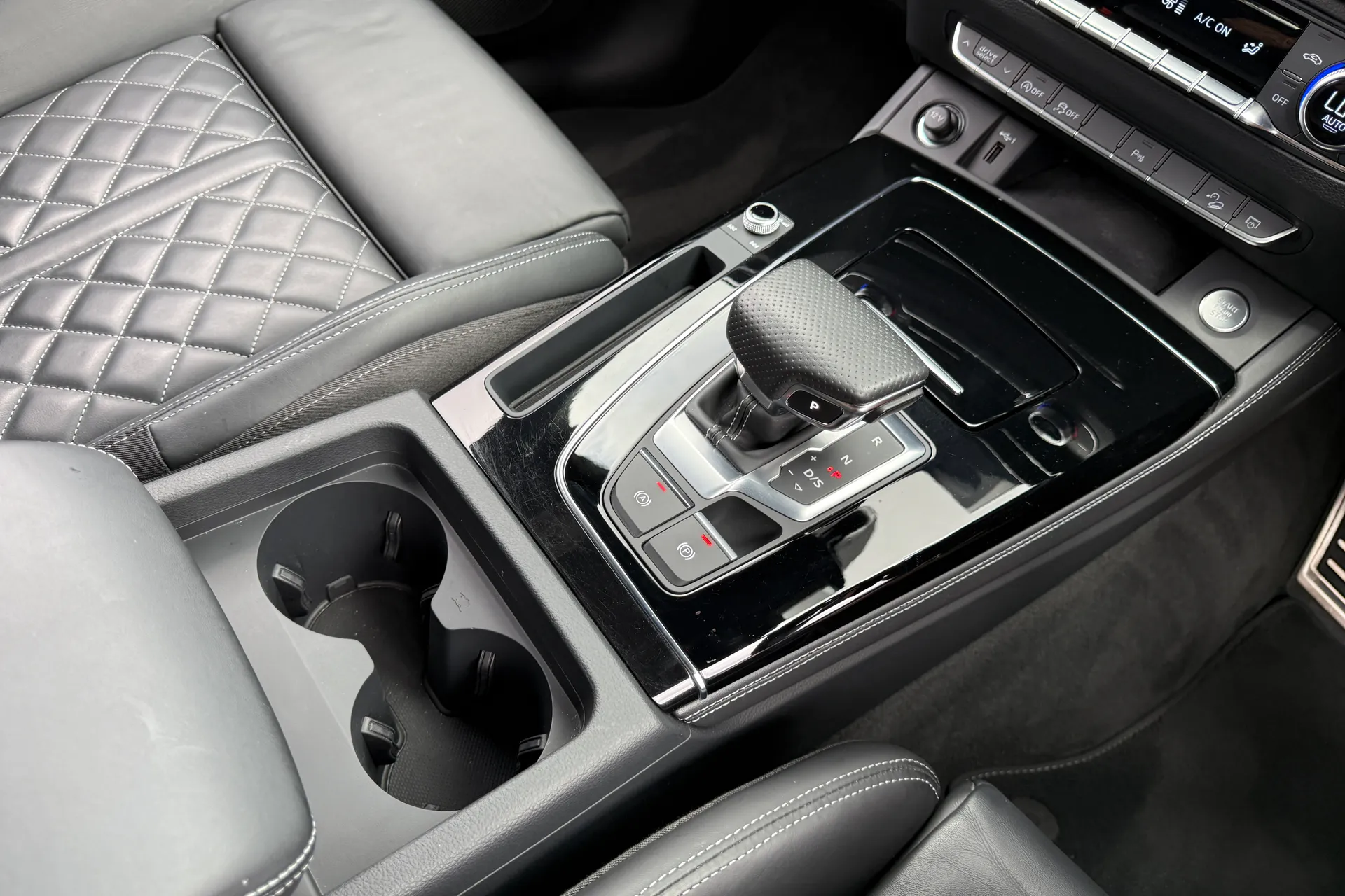 Audi Q5 thumbnail image number 45