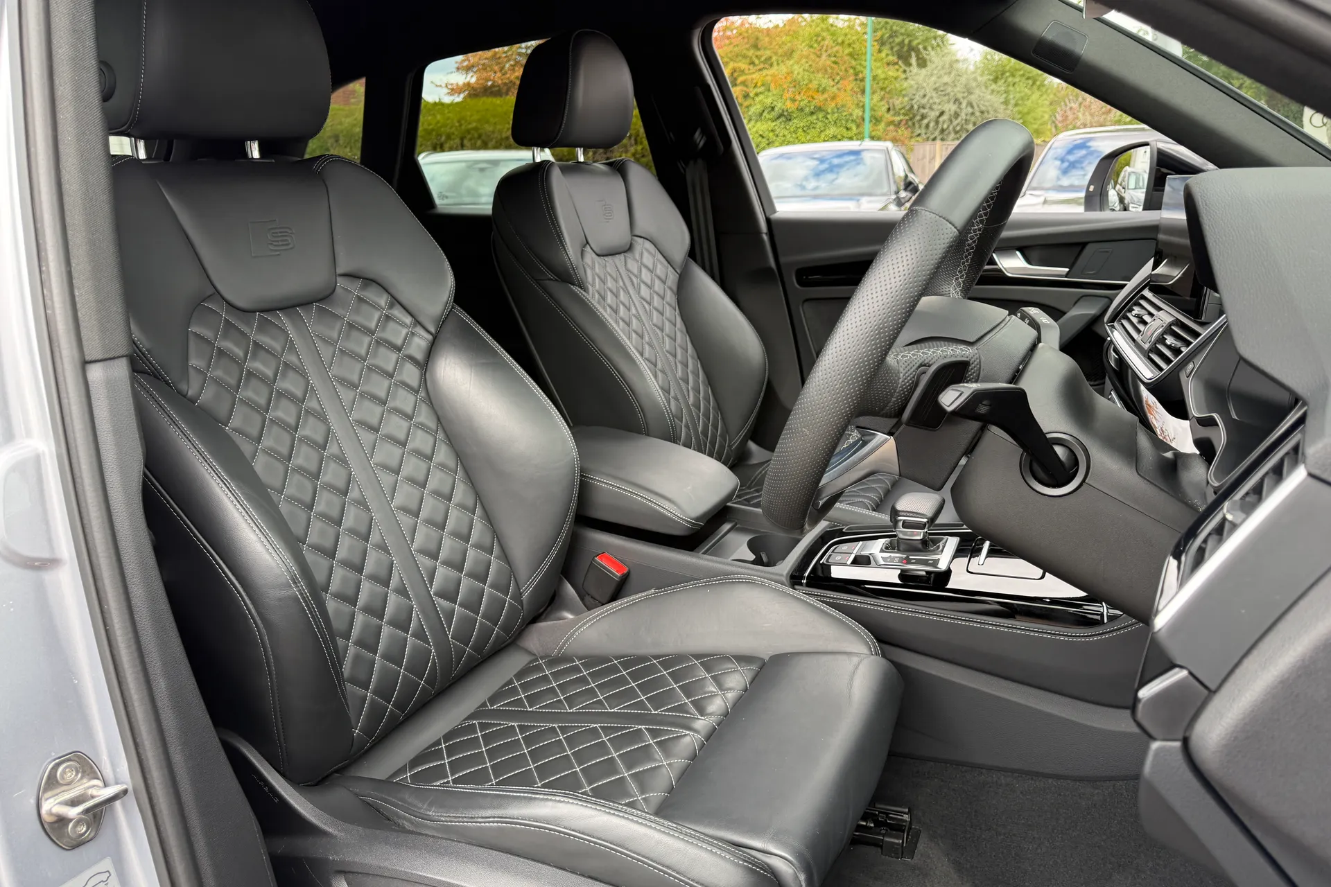 Audi Q5 thumbnail image number 32