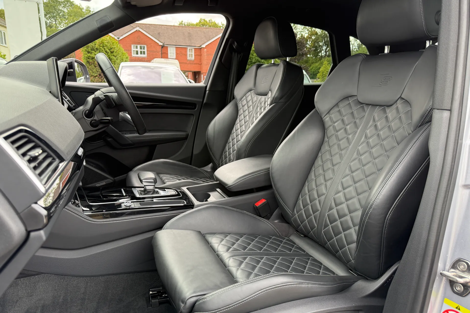 Audi Q5 thumbnail image number 35