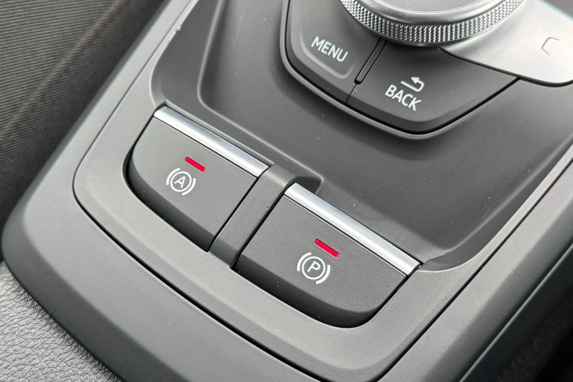 Audi Q2 thumbnail image number 40
