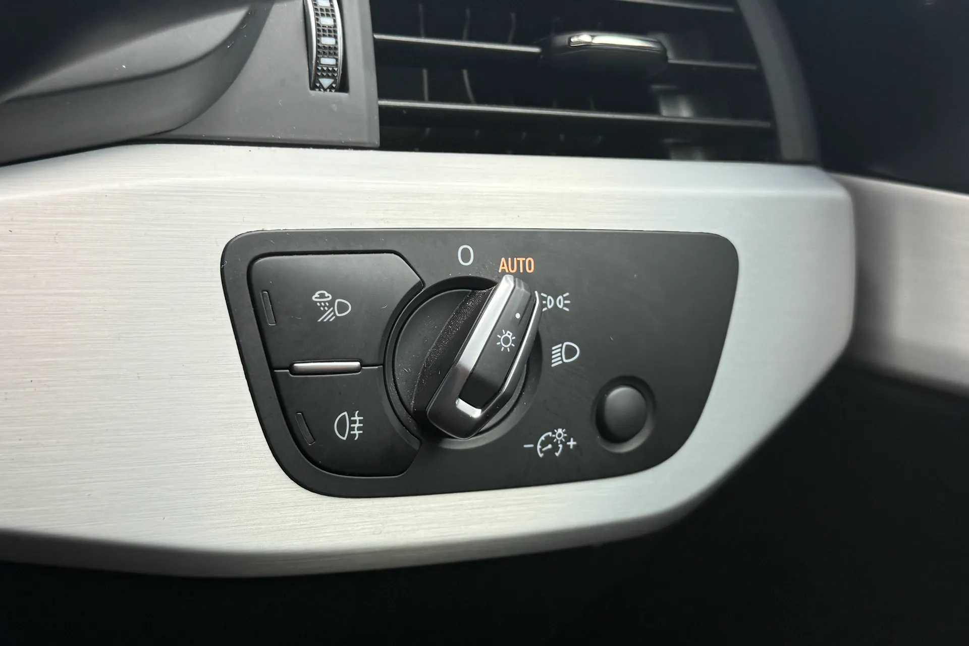 Audi A5 thumbnail image number 21