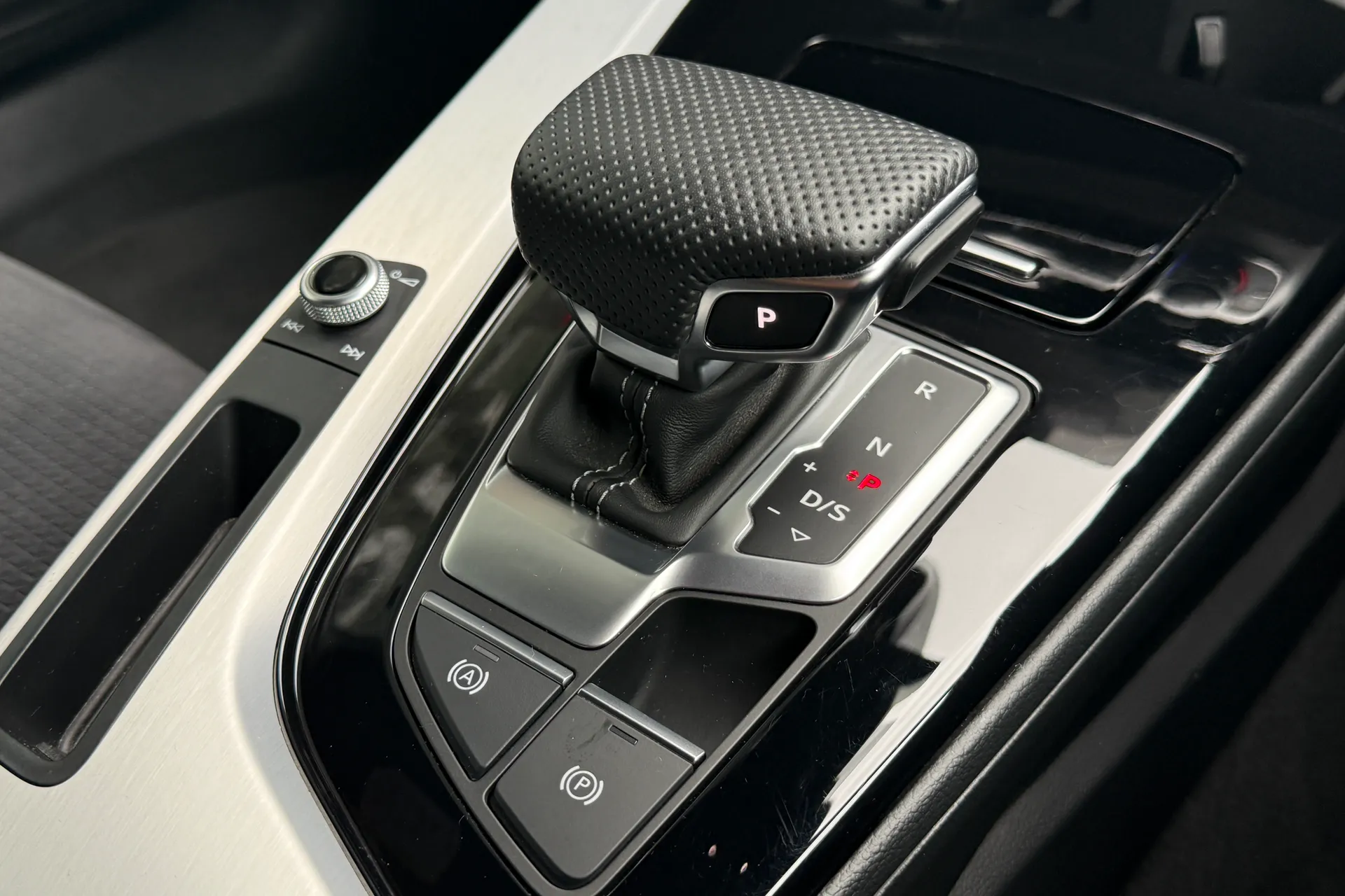 Audi A5 thumbnail image number 30