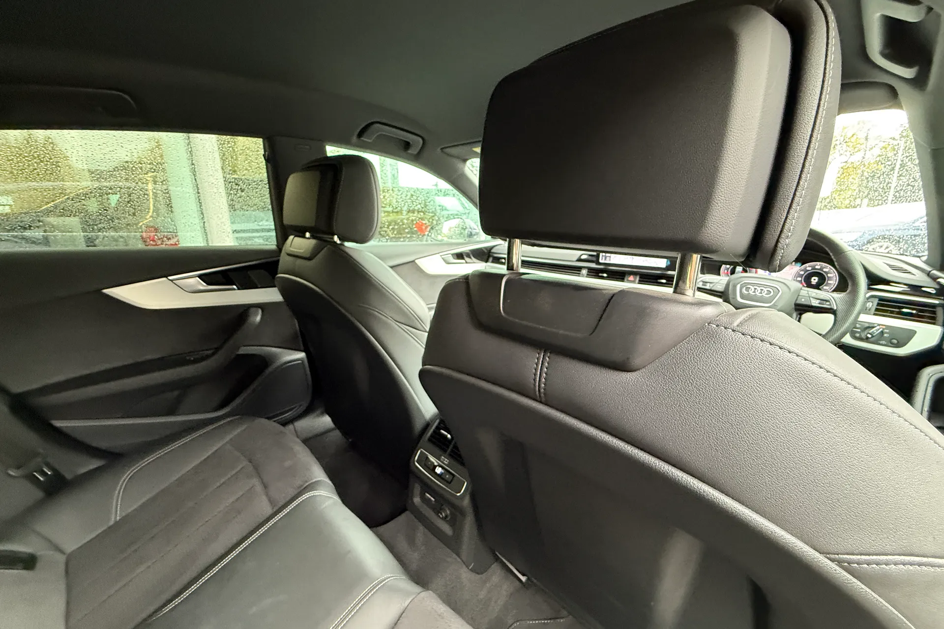 Audi A5 thumbnail image number 44