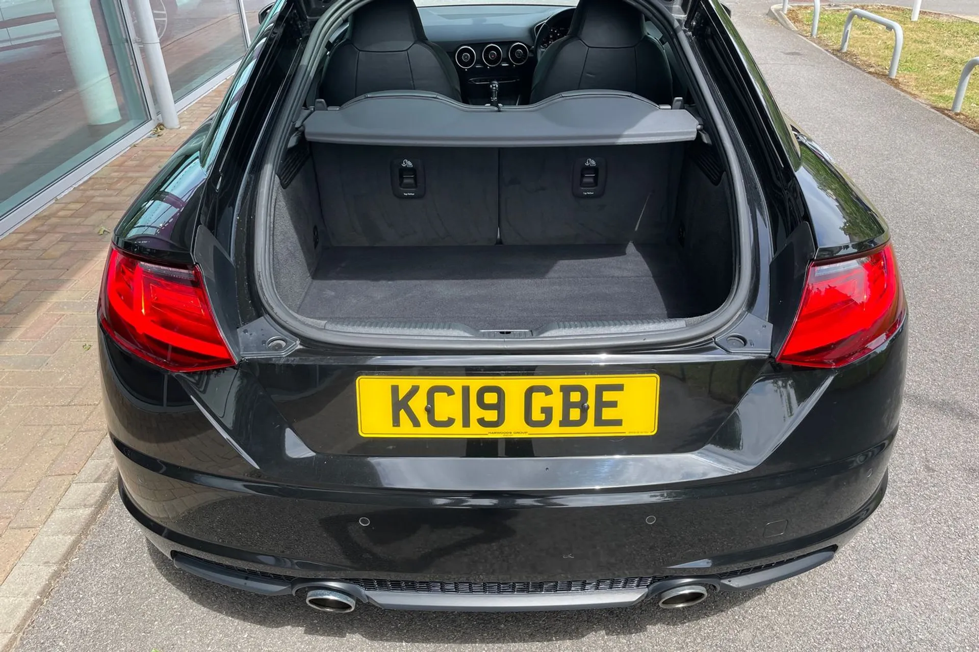 Audi TT thumbnail image number 18