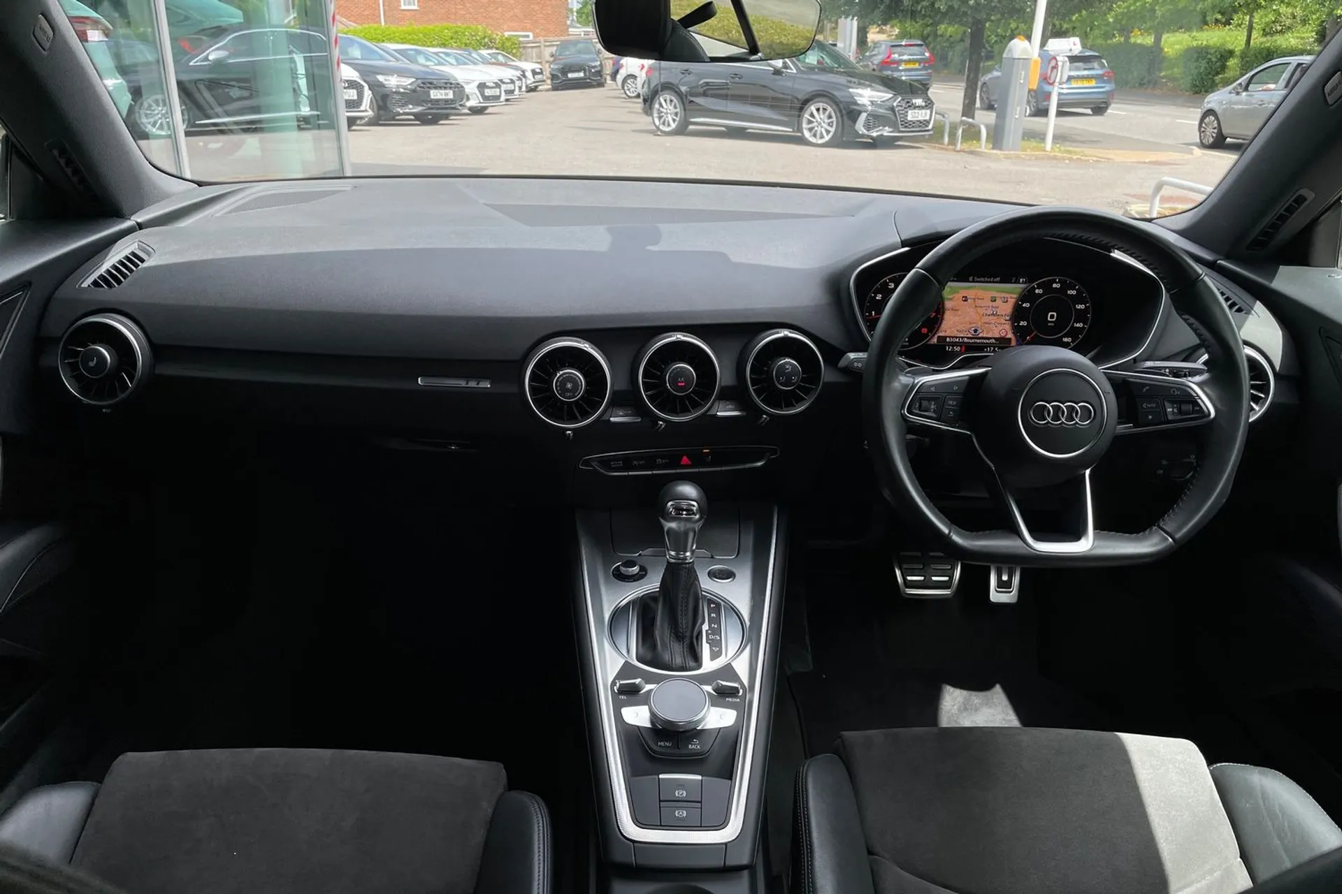 Audi TT thumbnail image number 3