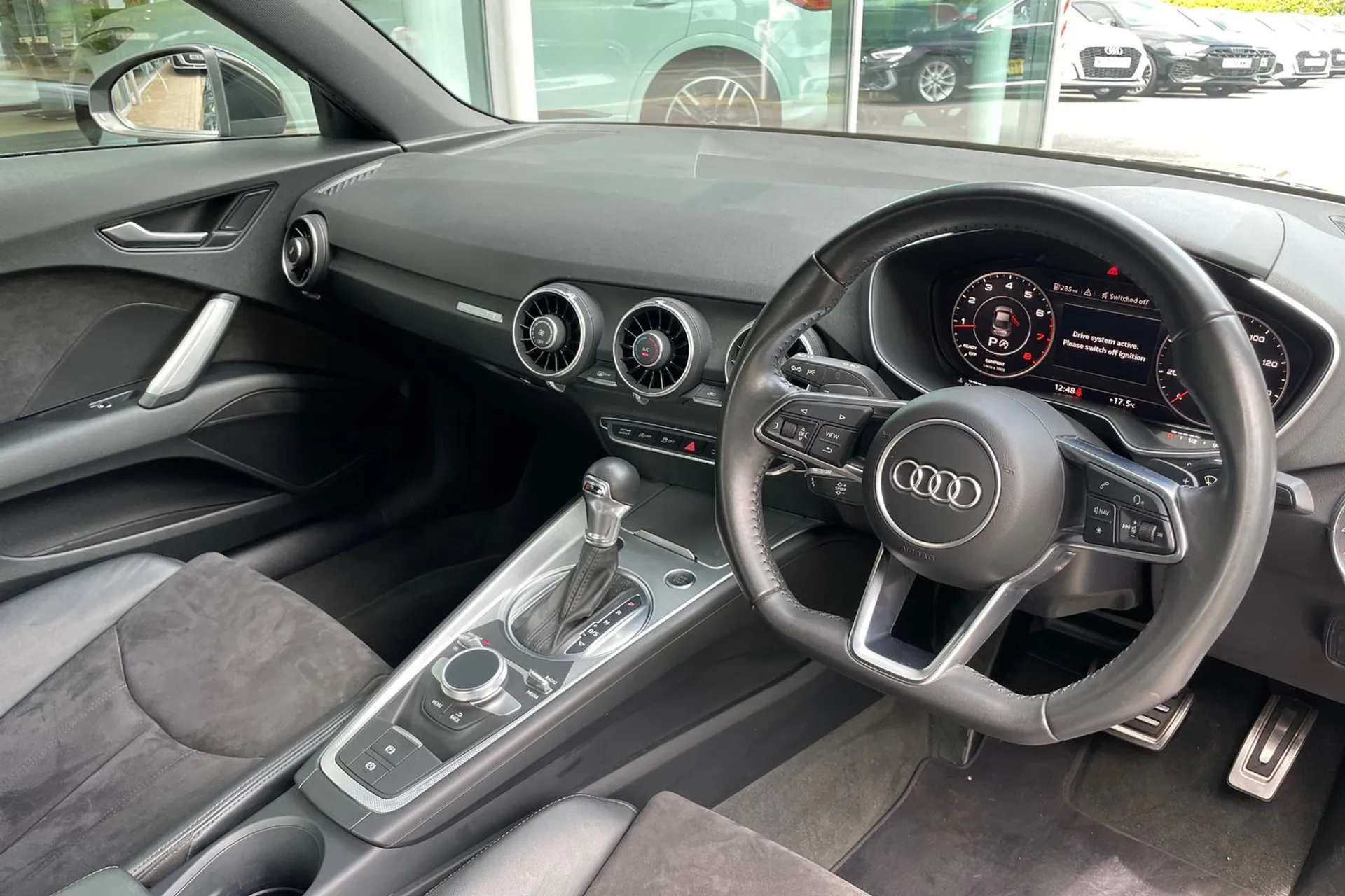 Audi TT thumbnail image number 25