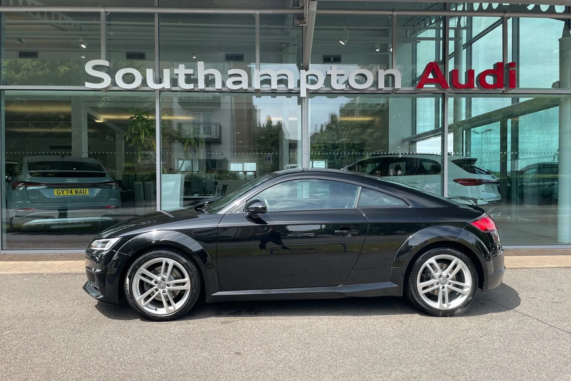 Audi TT thumbnail image number 8
