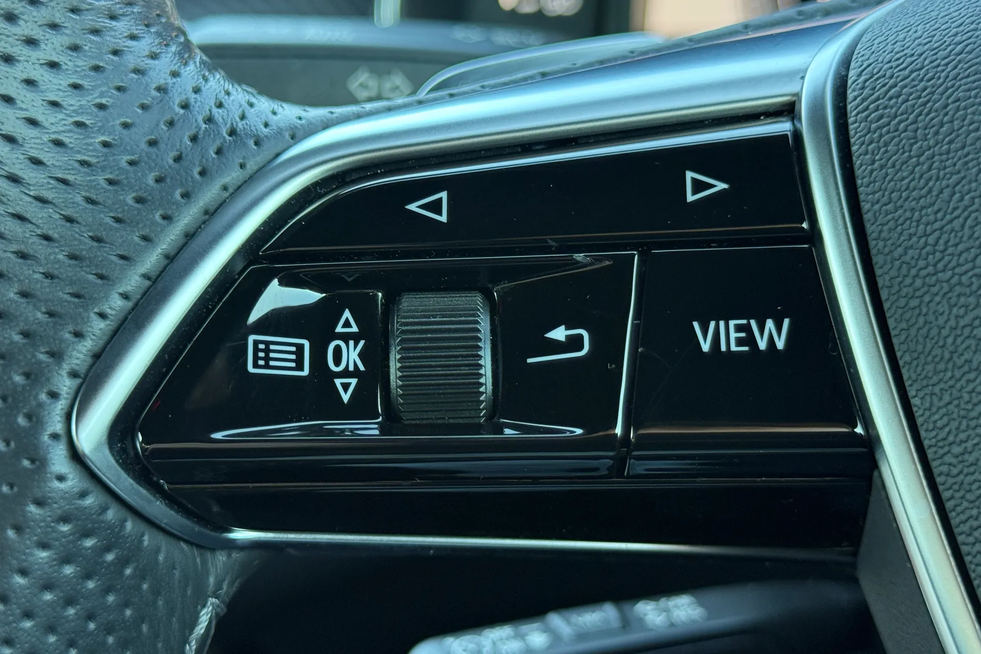 Audi A6 thumbnail image number 20