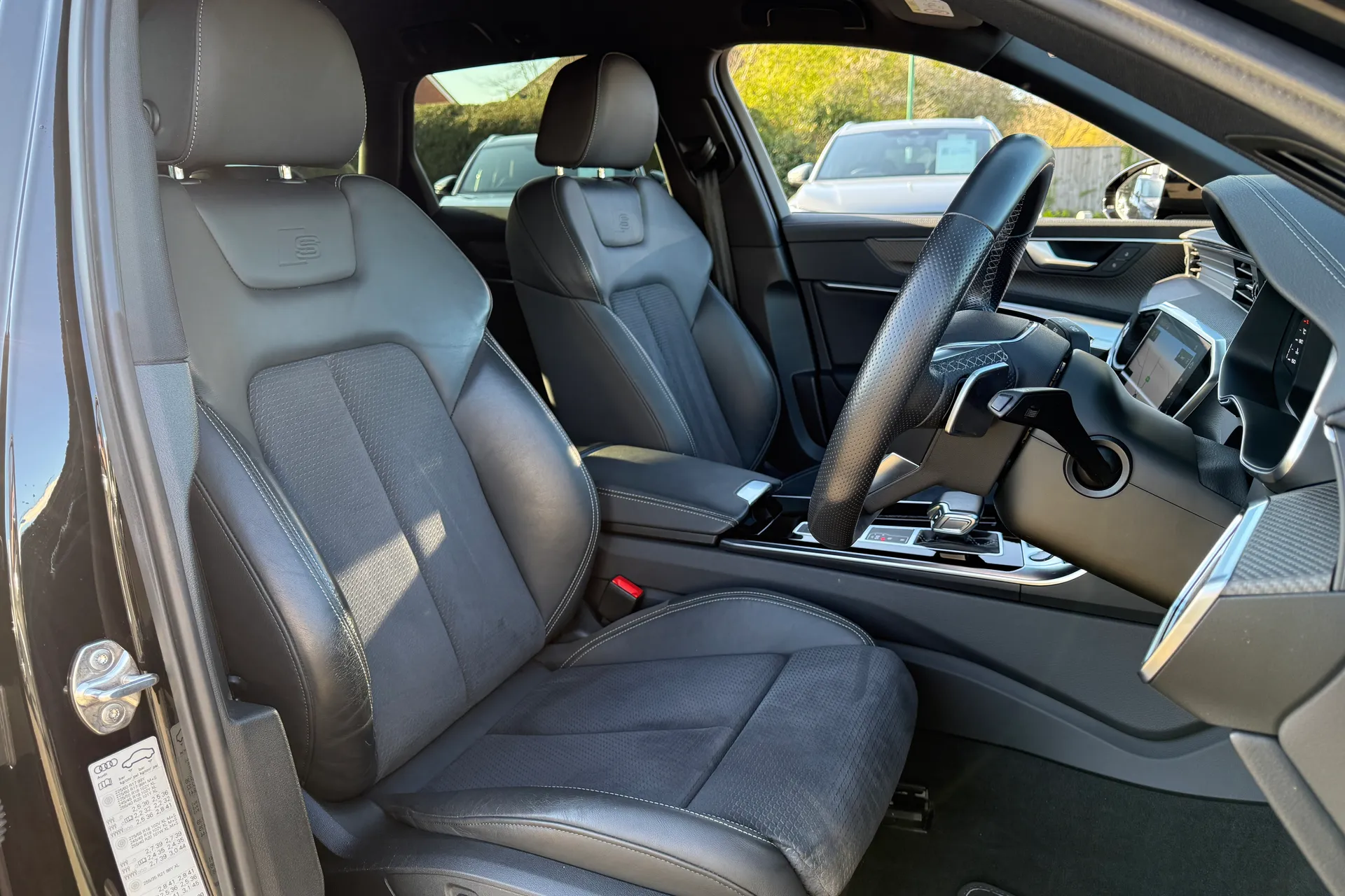 Audi A6 thumbnail image number 26