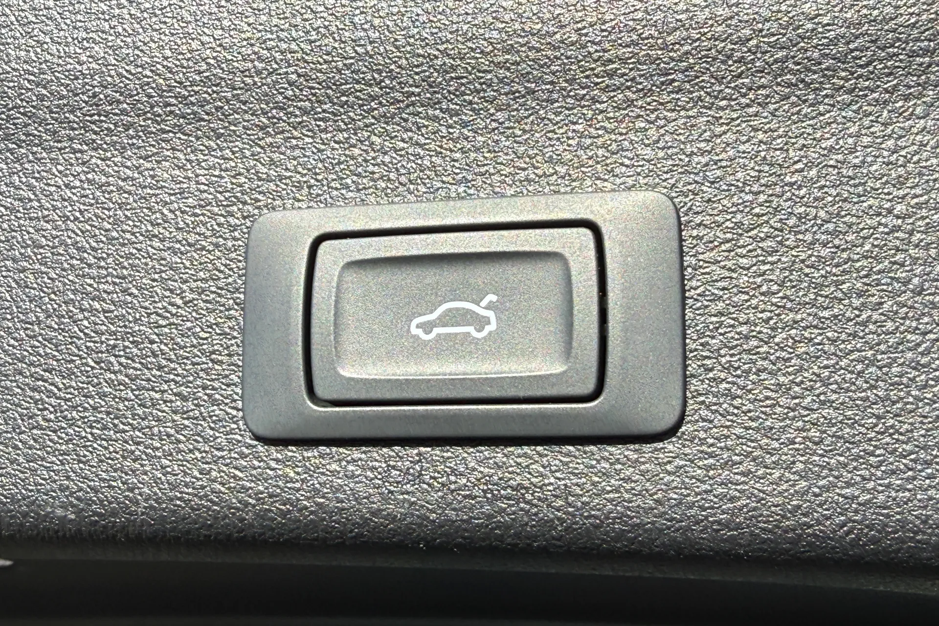 Audi A6 thumbnail image number 36