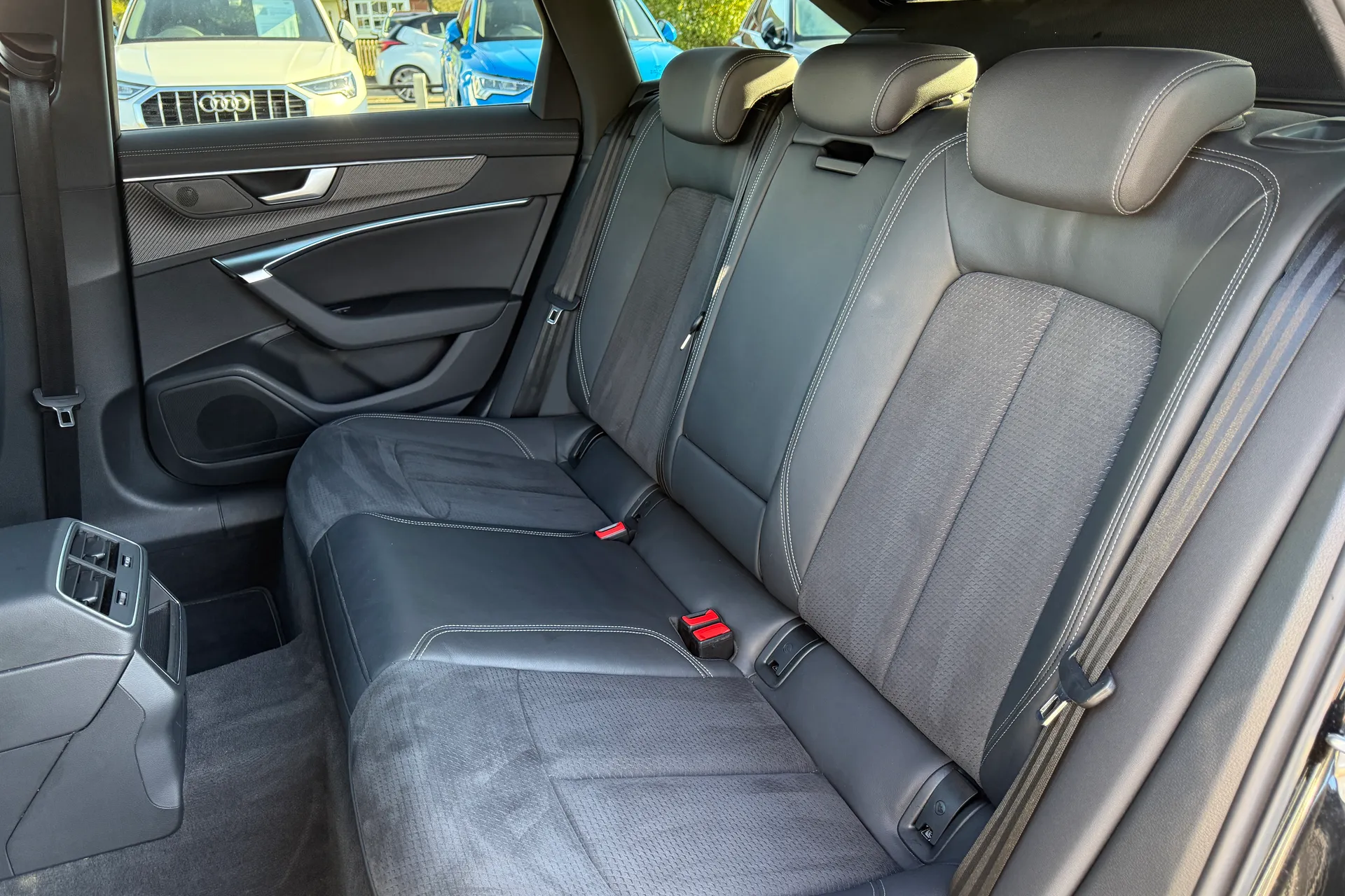 Audi A6 thumbnail image number 42