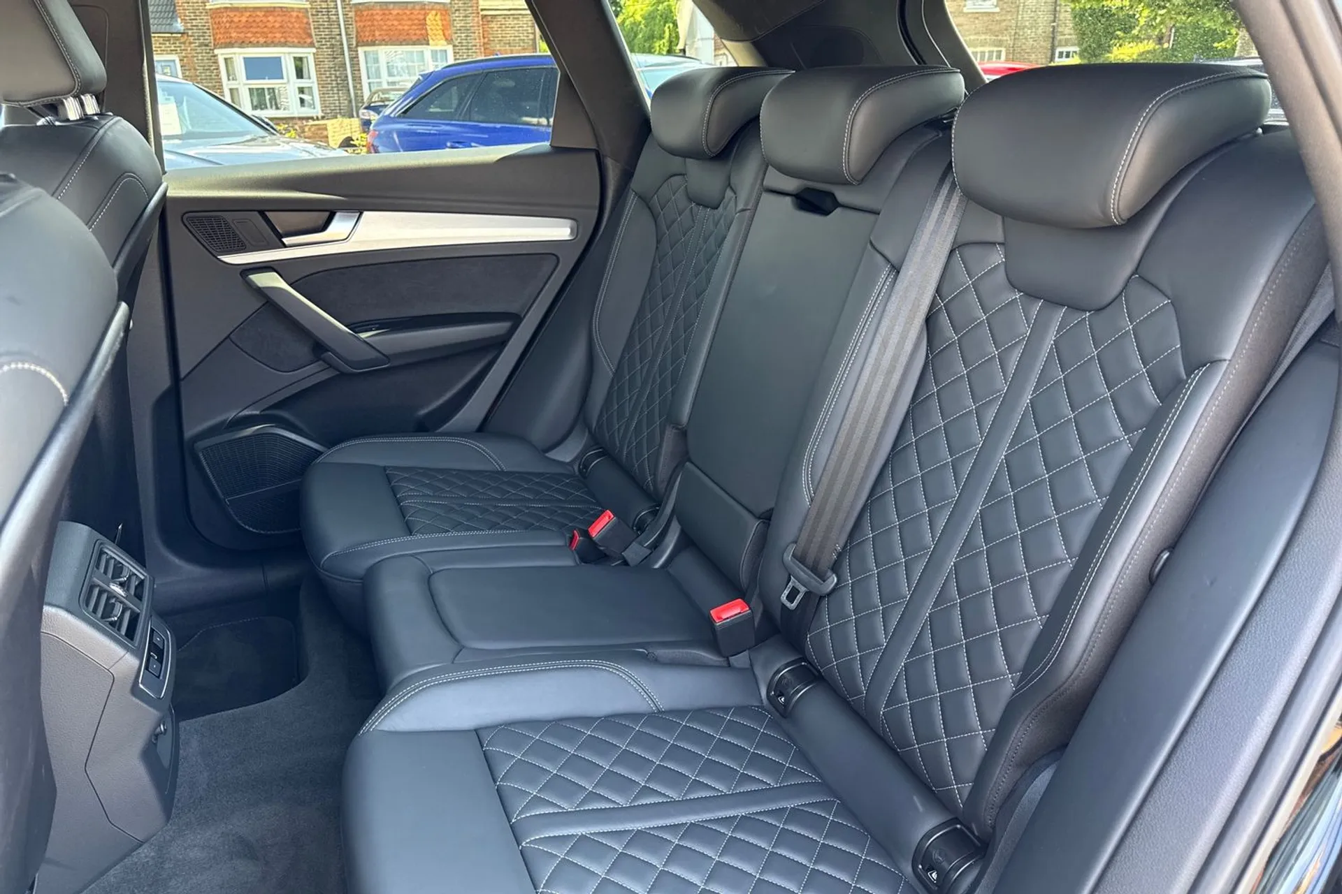 Audi Q5 thumbnail image number 40