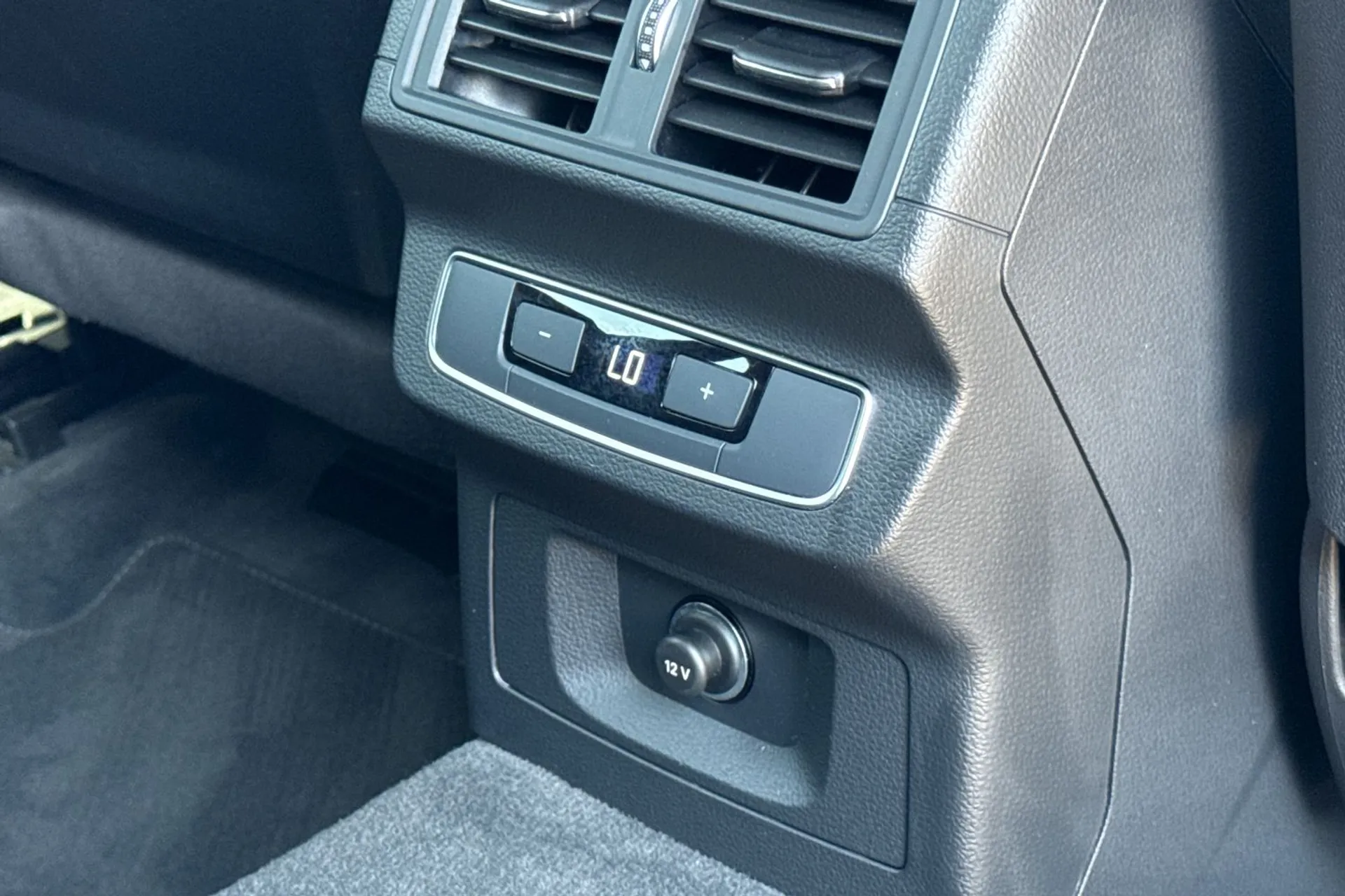 Audi Q5 thumbnail image number 44