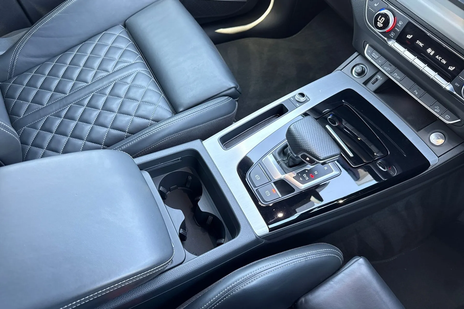 Audi Q5 thumbnail image number 36