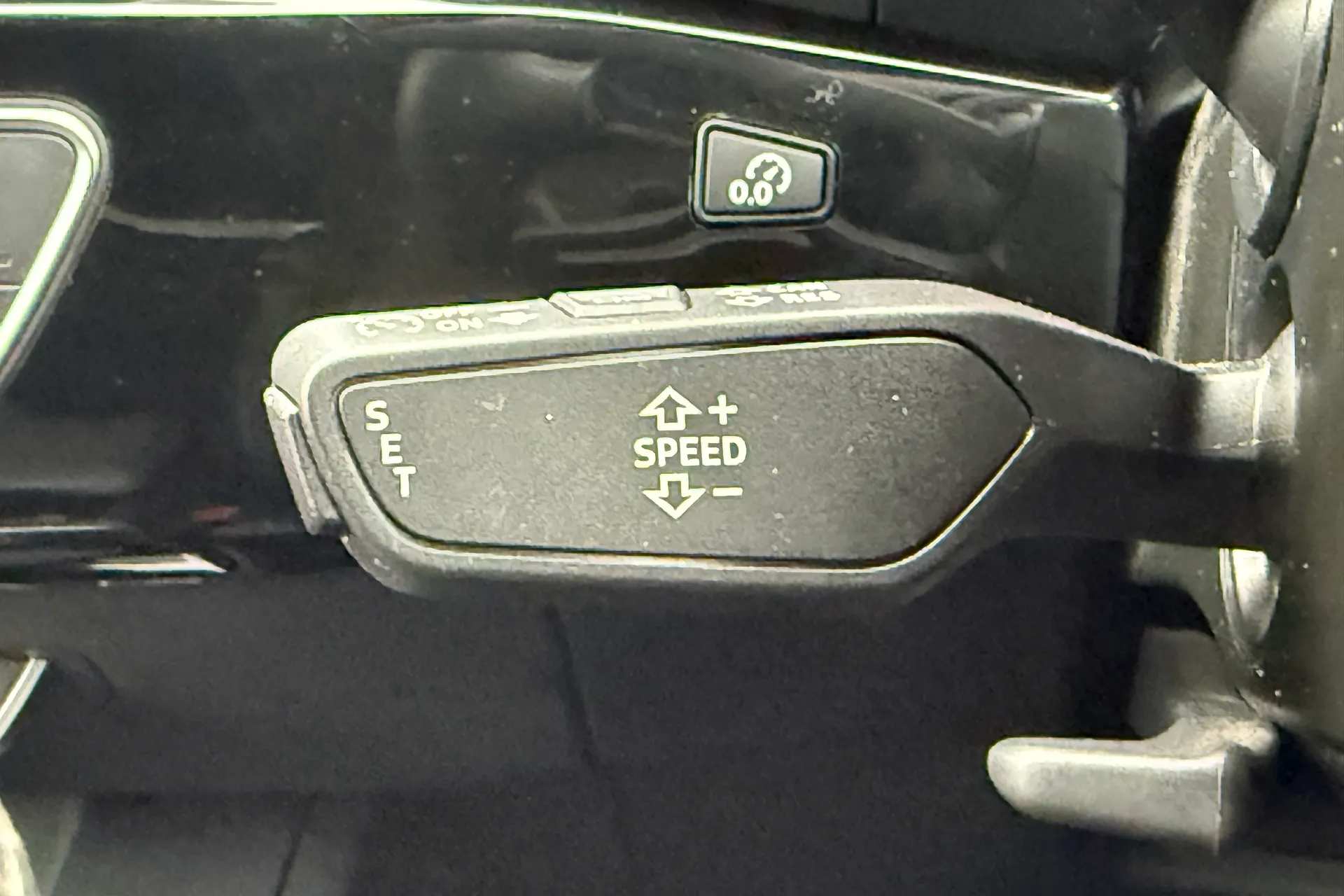 Audi A4 thumbnail image number 14