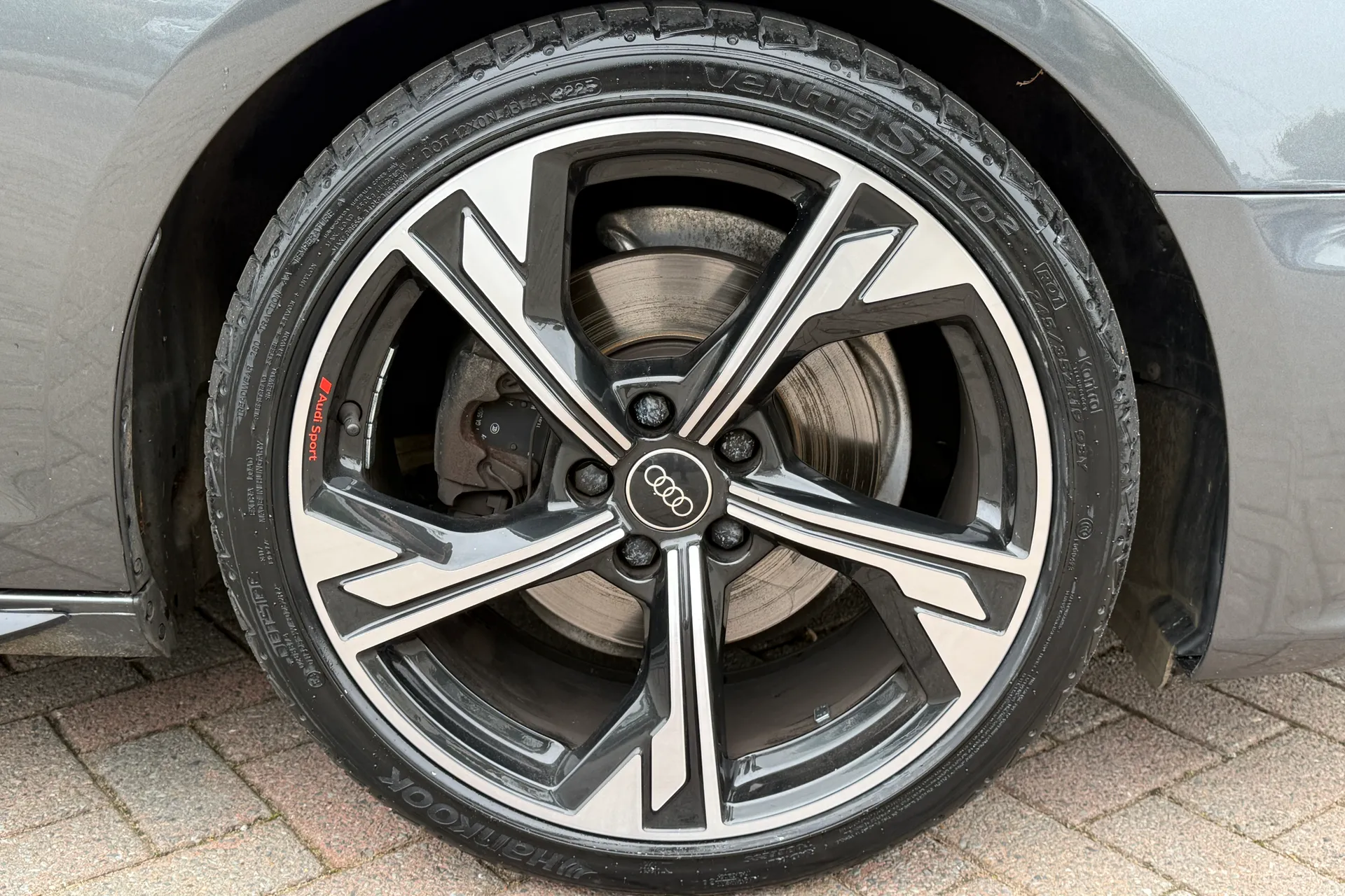 Audi A4 thumbnail image number 45