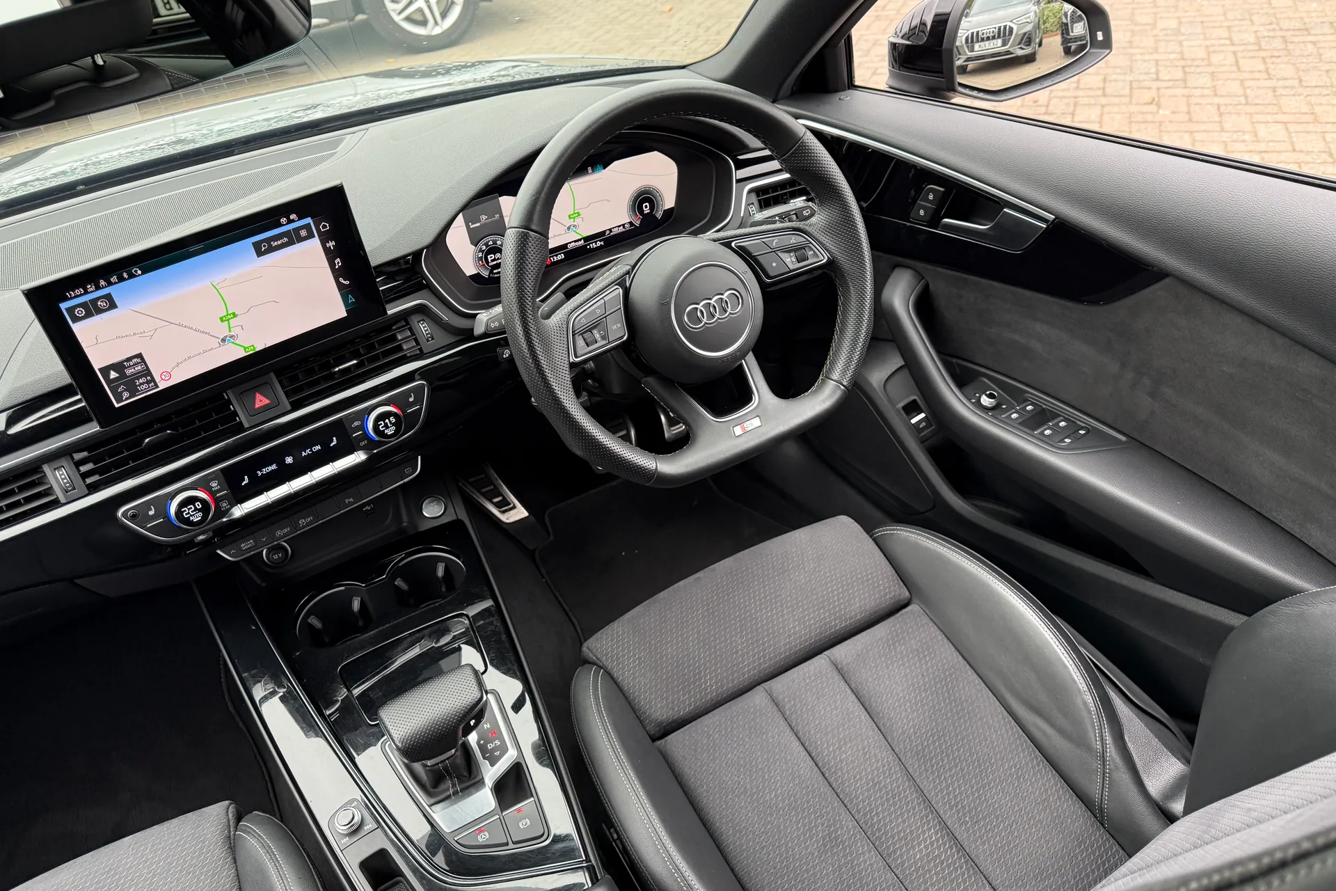 Audi A4 thumbnail image number 38