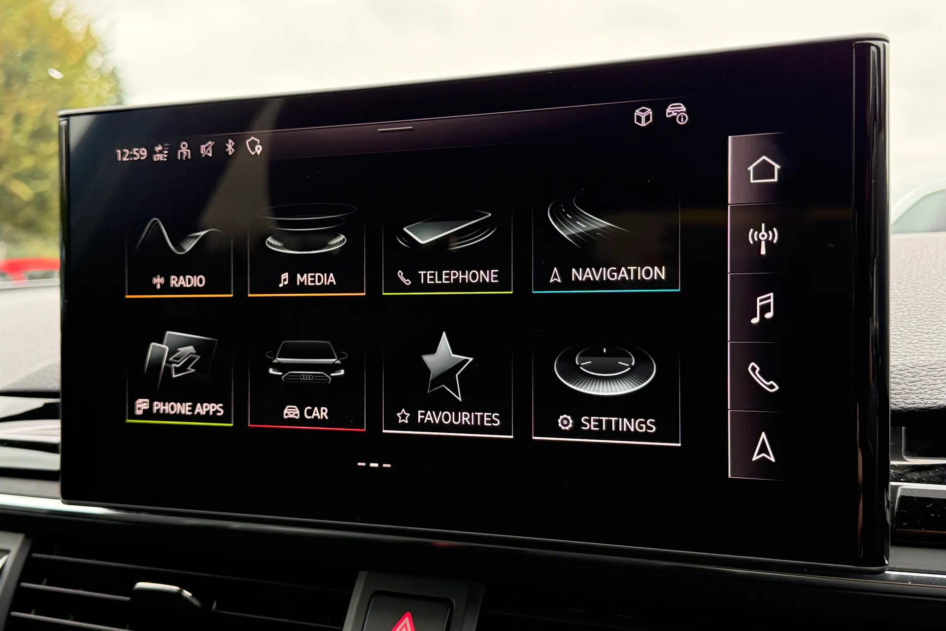 Audi A4 thumbnail image number 11