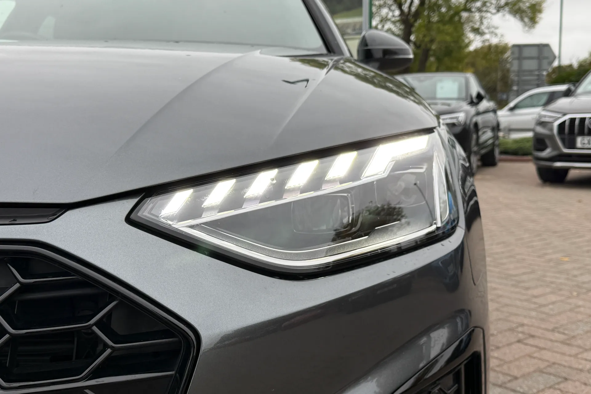 Audi A4 thumbnail image number 50