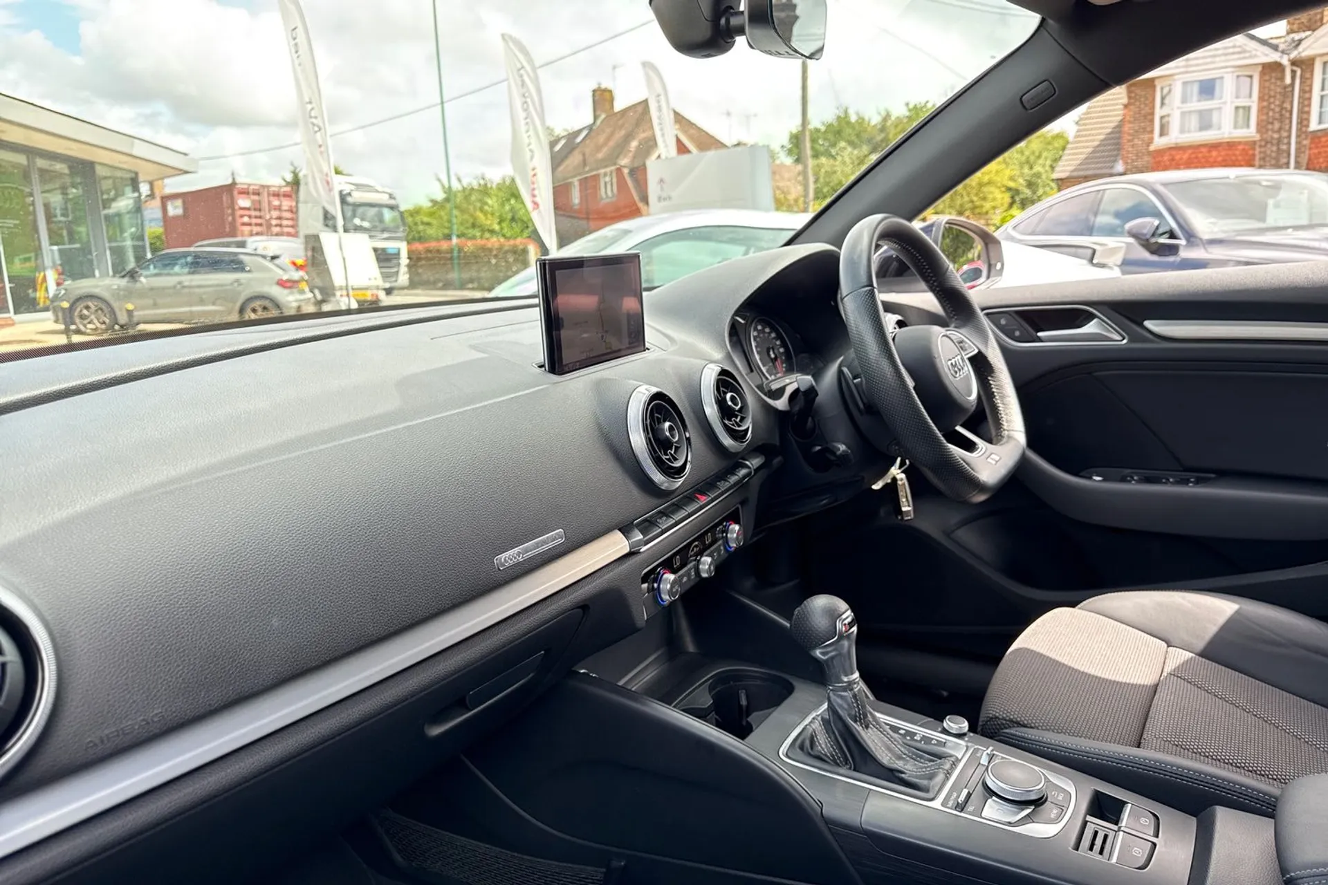 Audi A3 thumbnail image number 26