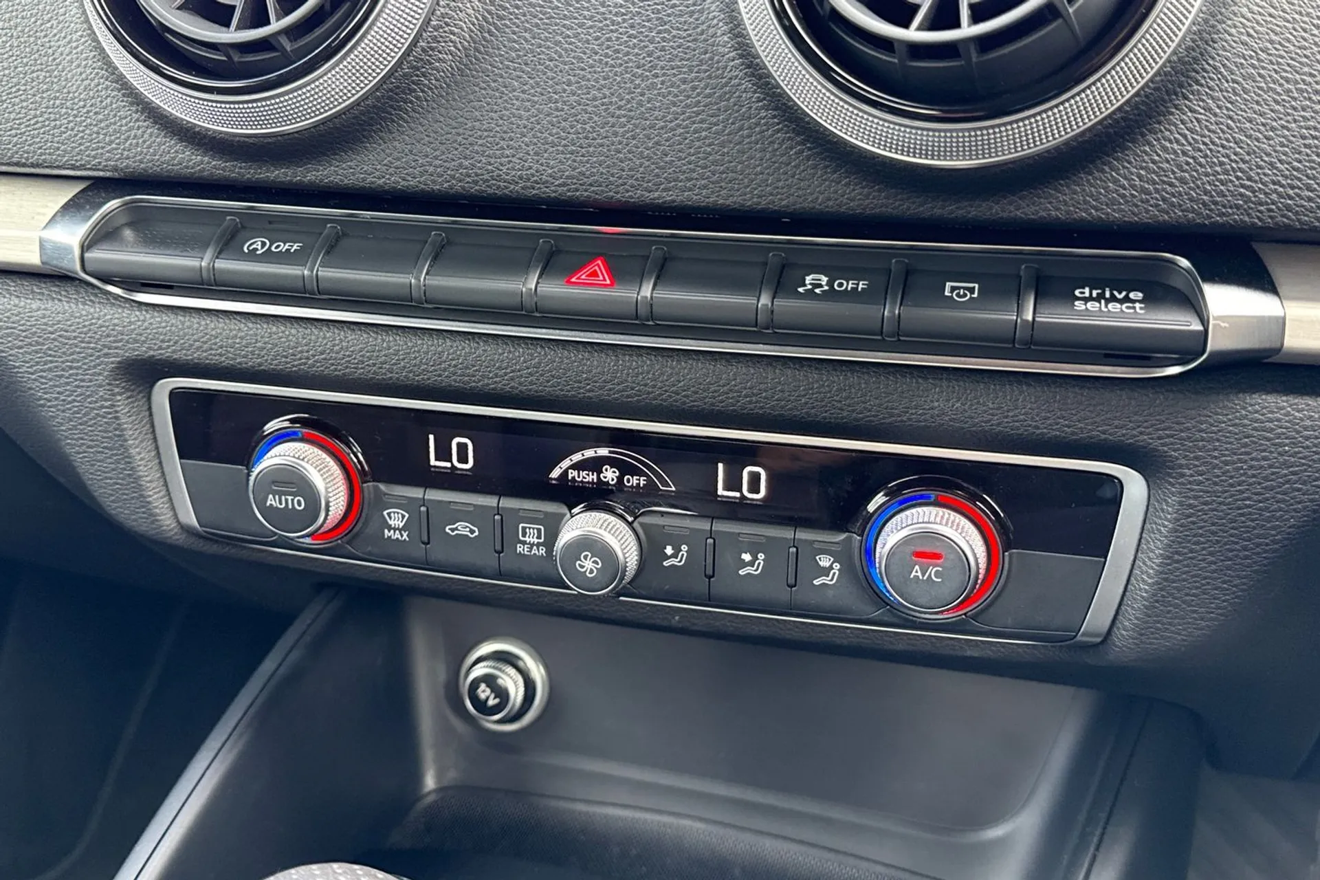 Audi A3 thumbnail image number 14